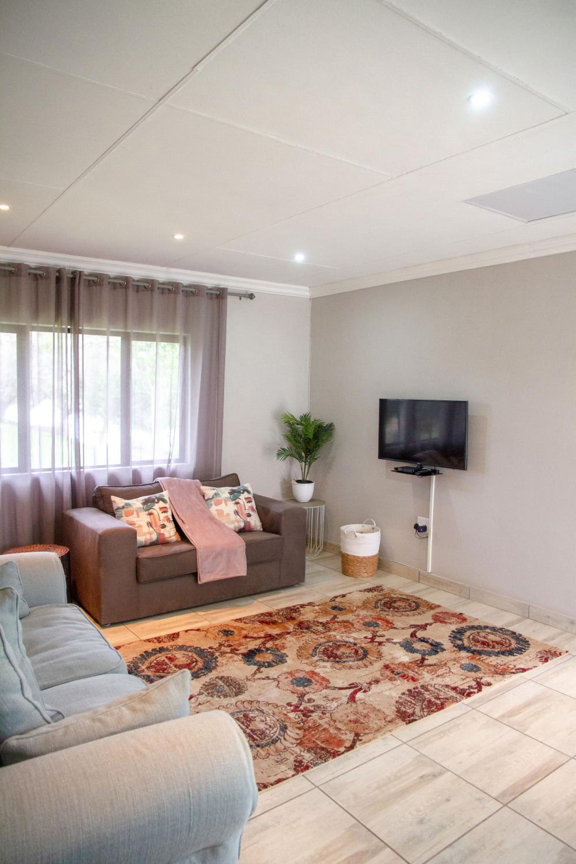 Apartment - Photo 45