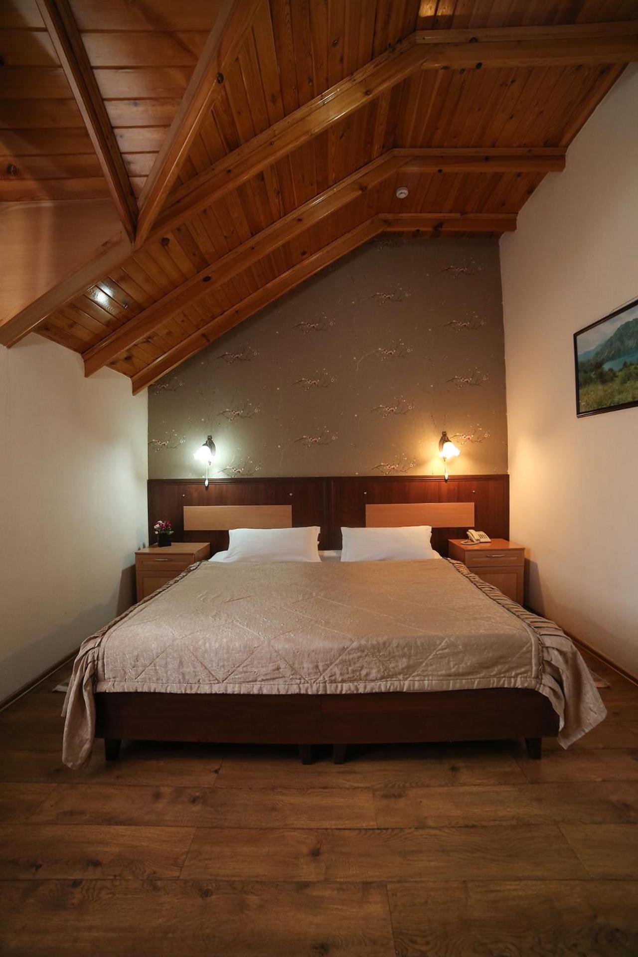 Standard Double or Twin Room - Photo 1