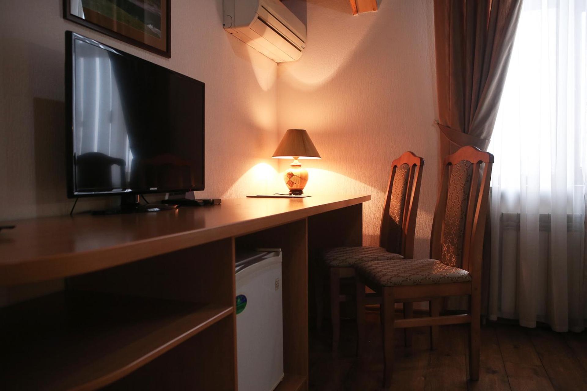 Standard Double or Twin Room - Photo 14
