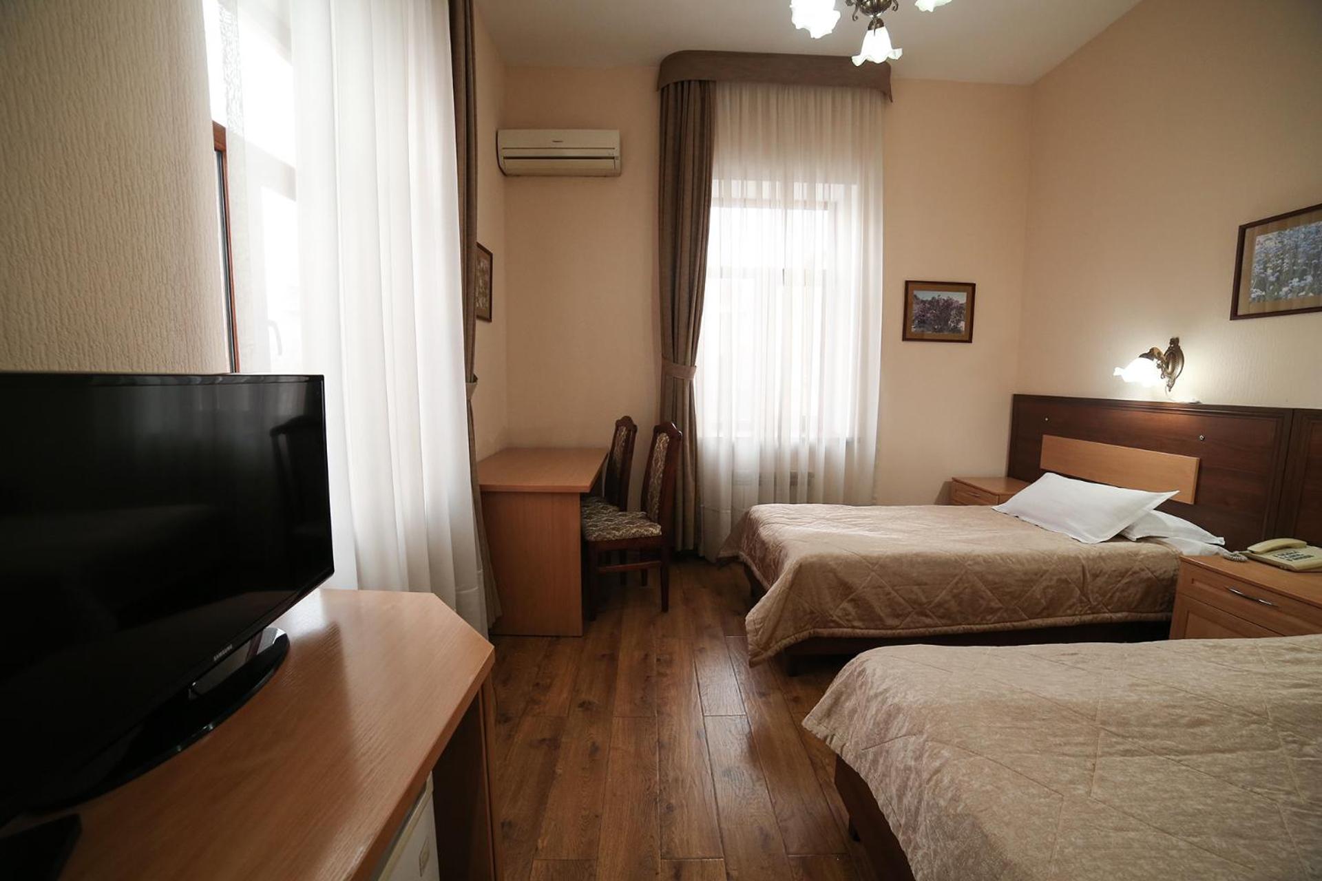 Standard Double or Twin Room - Photo 15