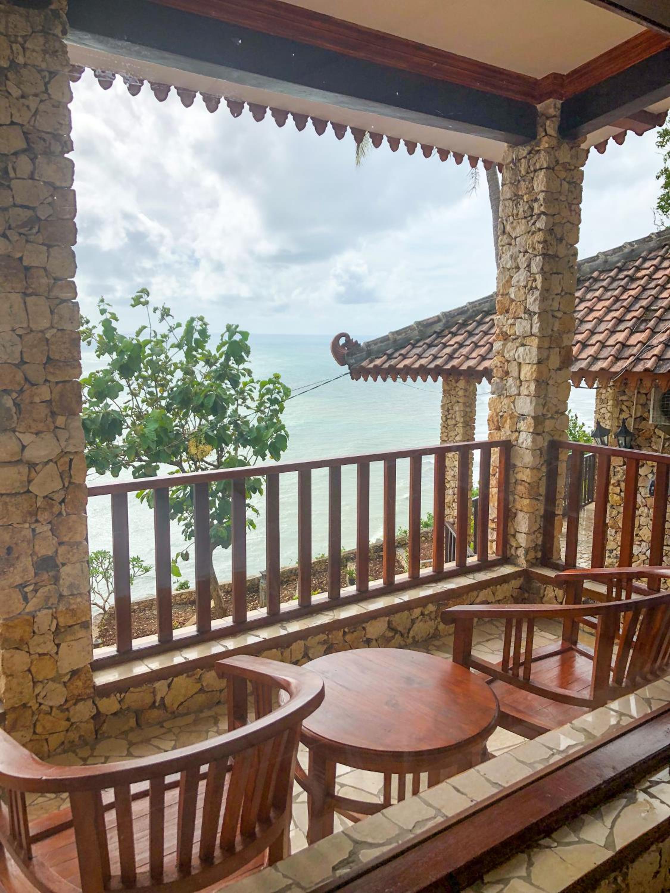 Deluxe Twin Room with Sea View - Photo 12
