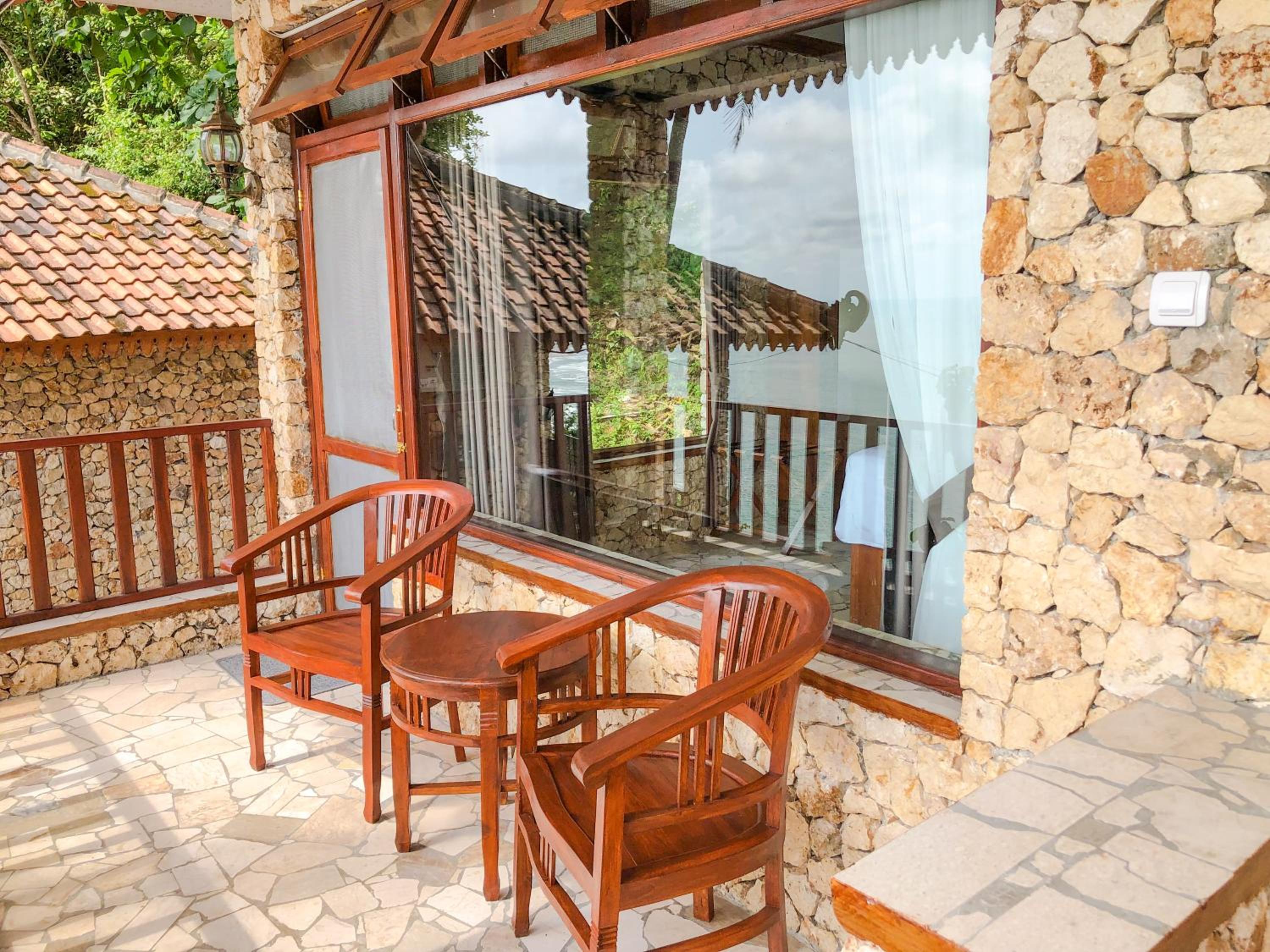 Deluxe Twin Room with Sea View - Photo 6