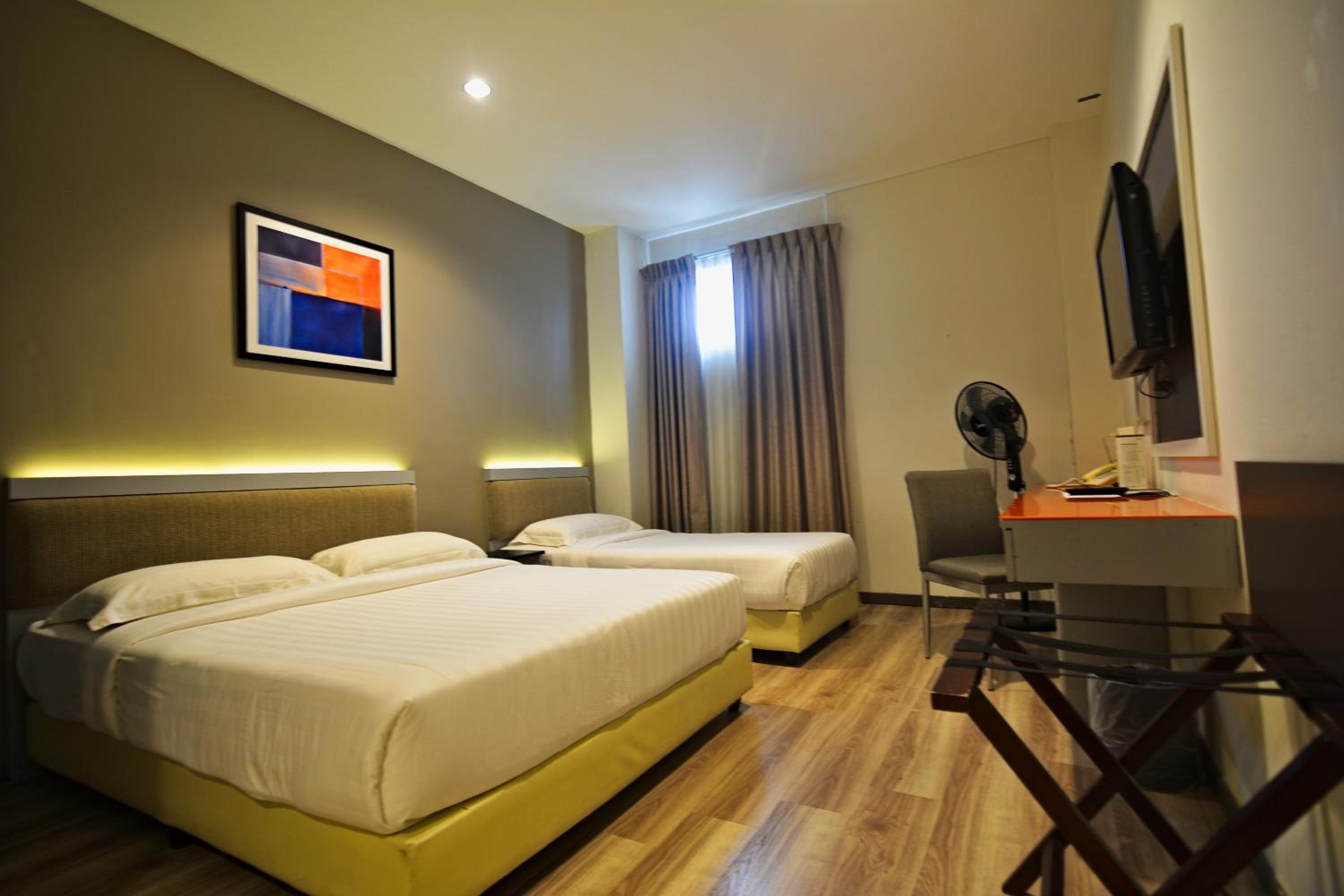 Deluxe Family Room