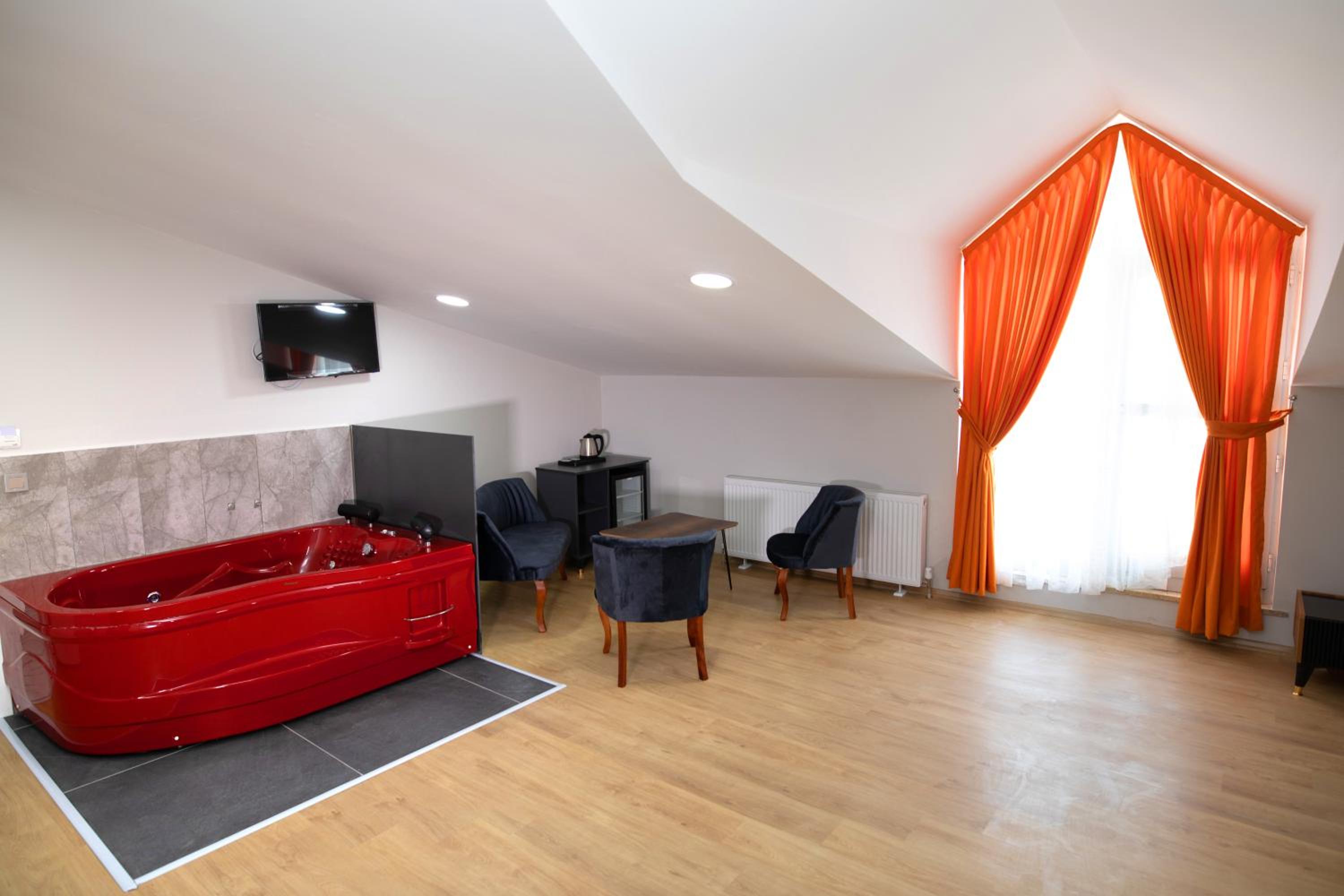 King Room with Balcony photo 3