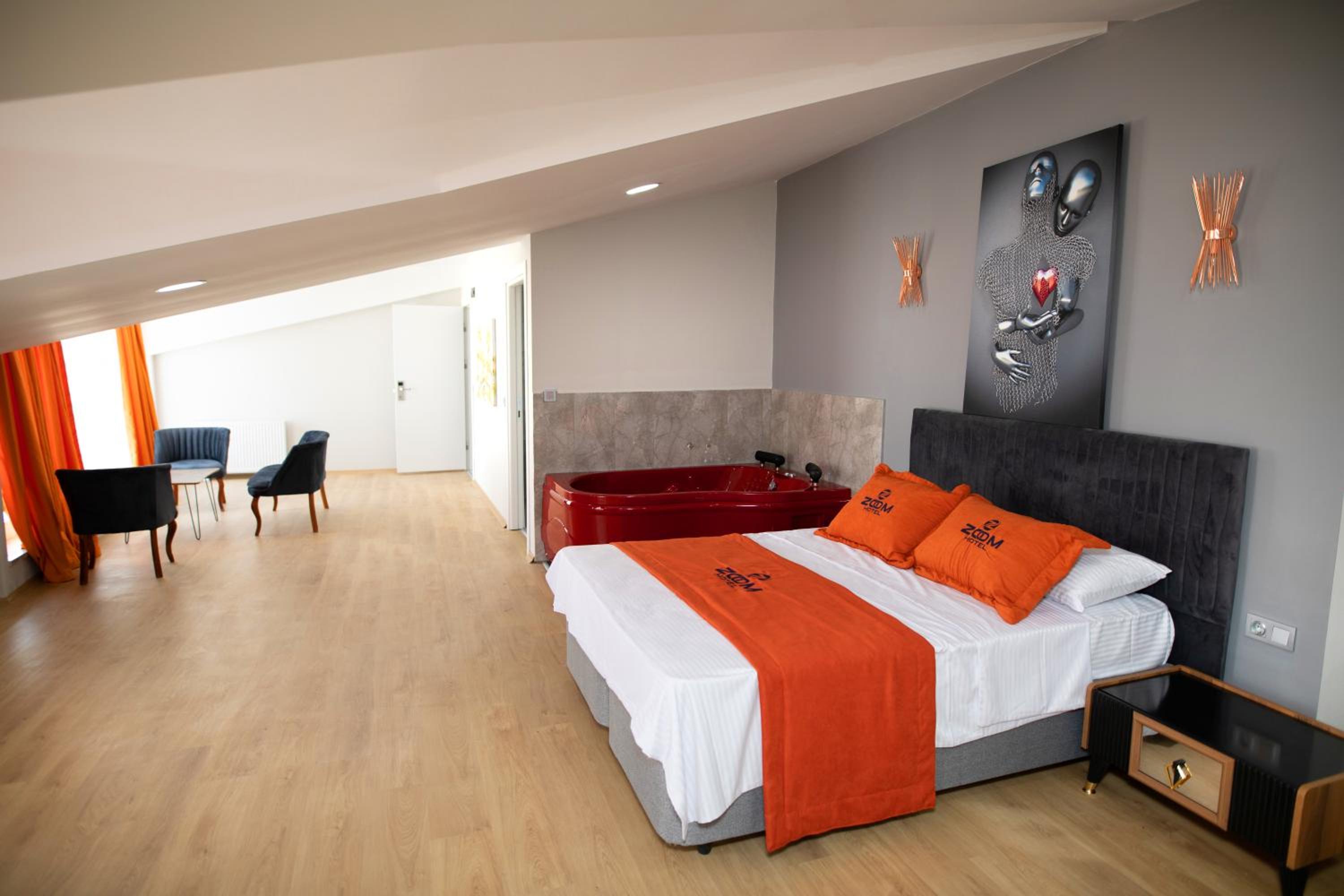 King Room with Balcony photo 2