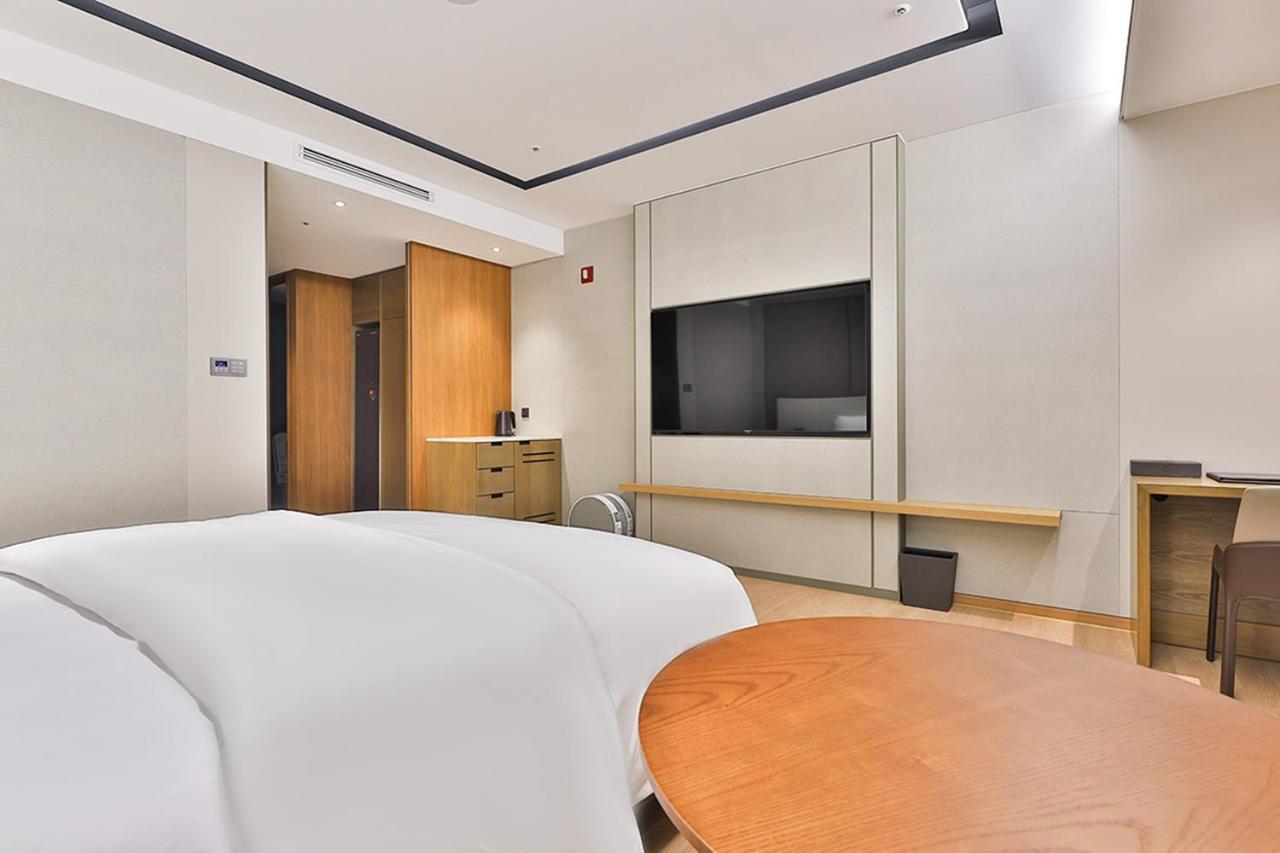 Premium Double Room - Photo 6