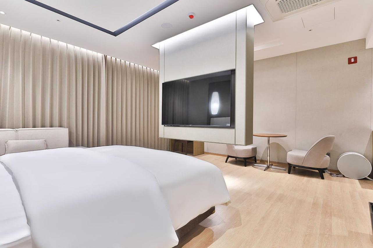 Suite Double Room