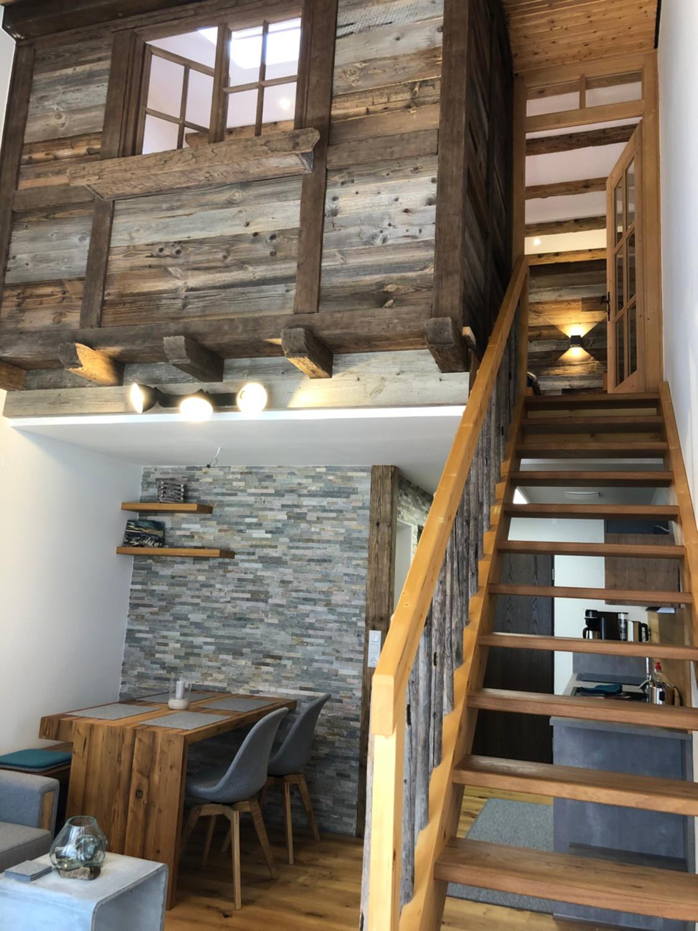 Apartment - Split Level photo 3