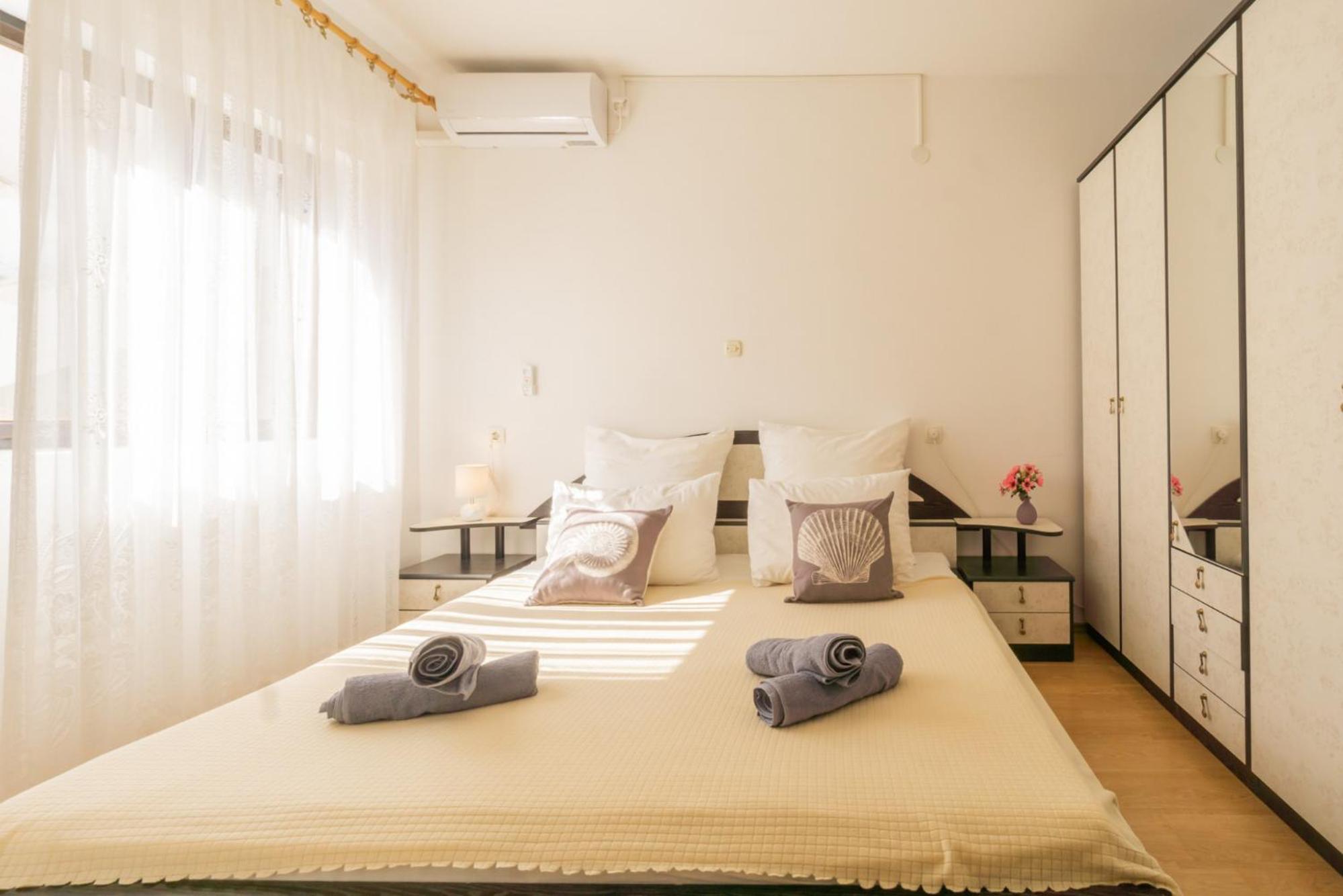 Basic Triple Room
