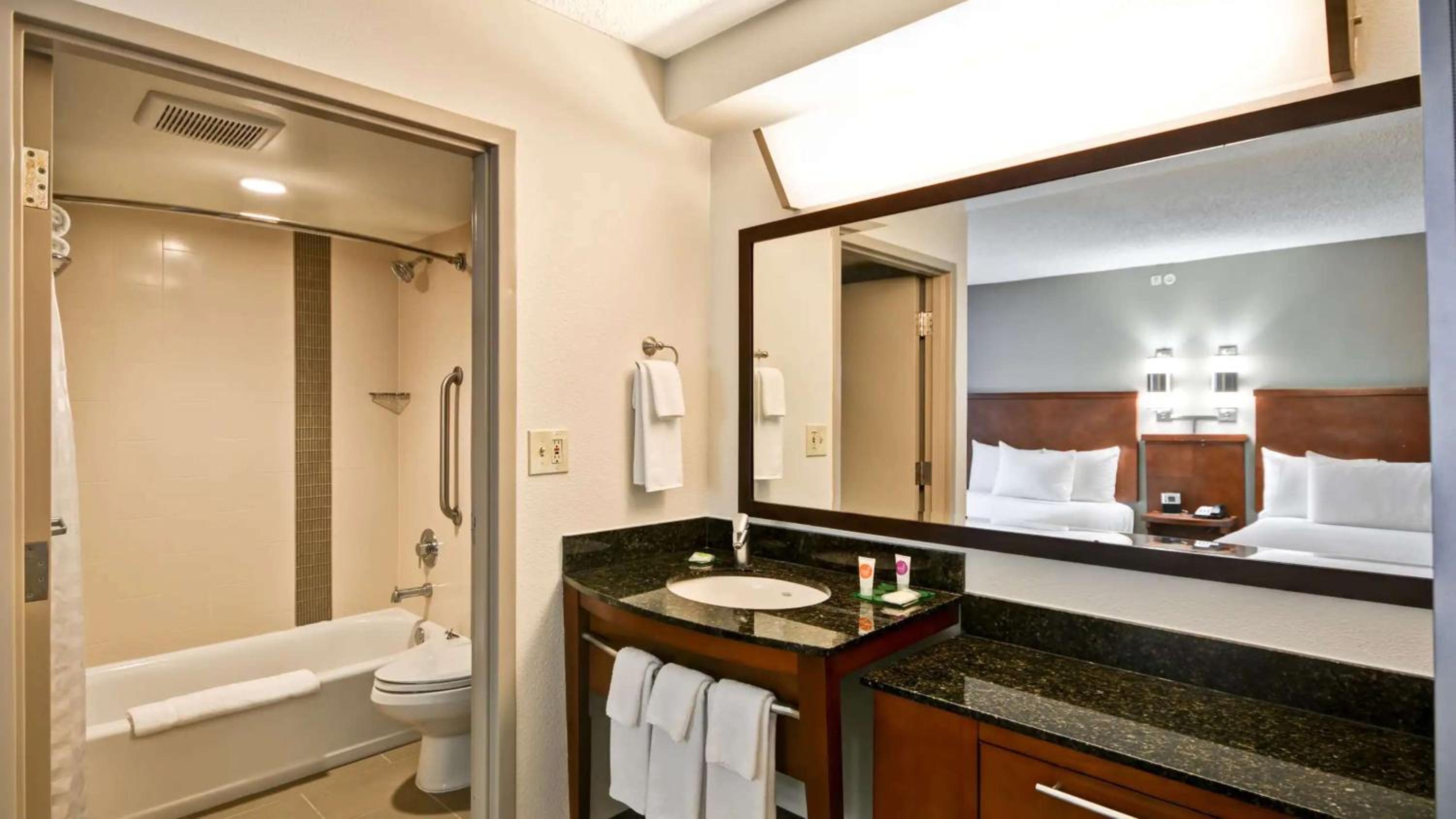 Double Room with Two Double Beds - Photo 7