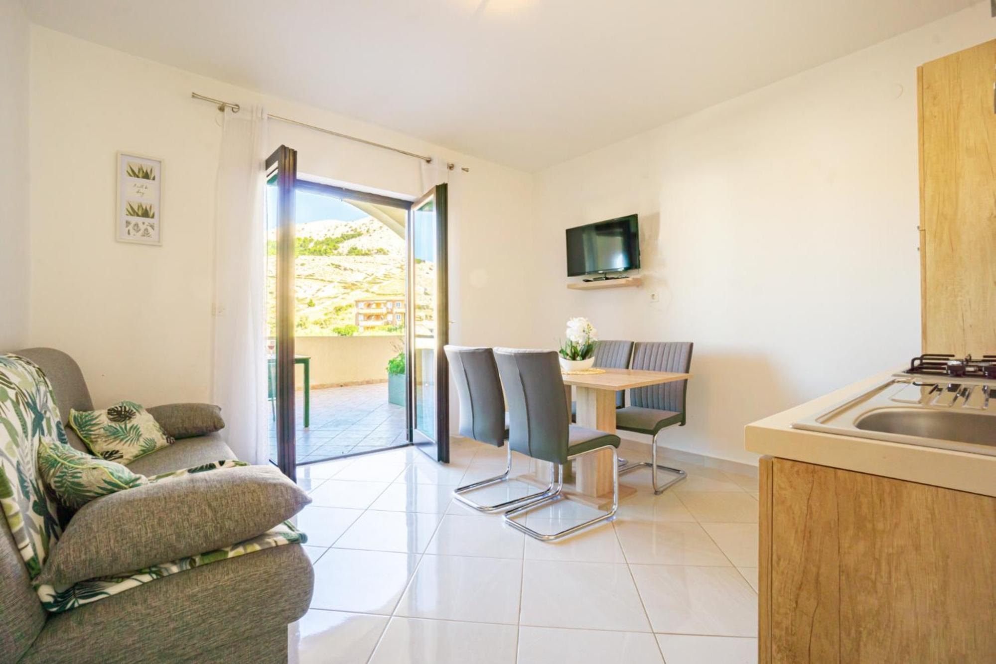 Apartment with Balcony A5
