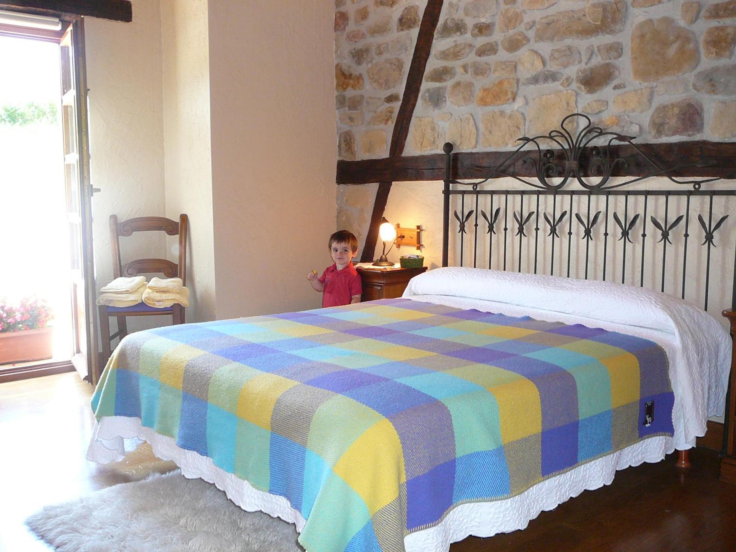 Six-Bedroom House photo 2