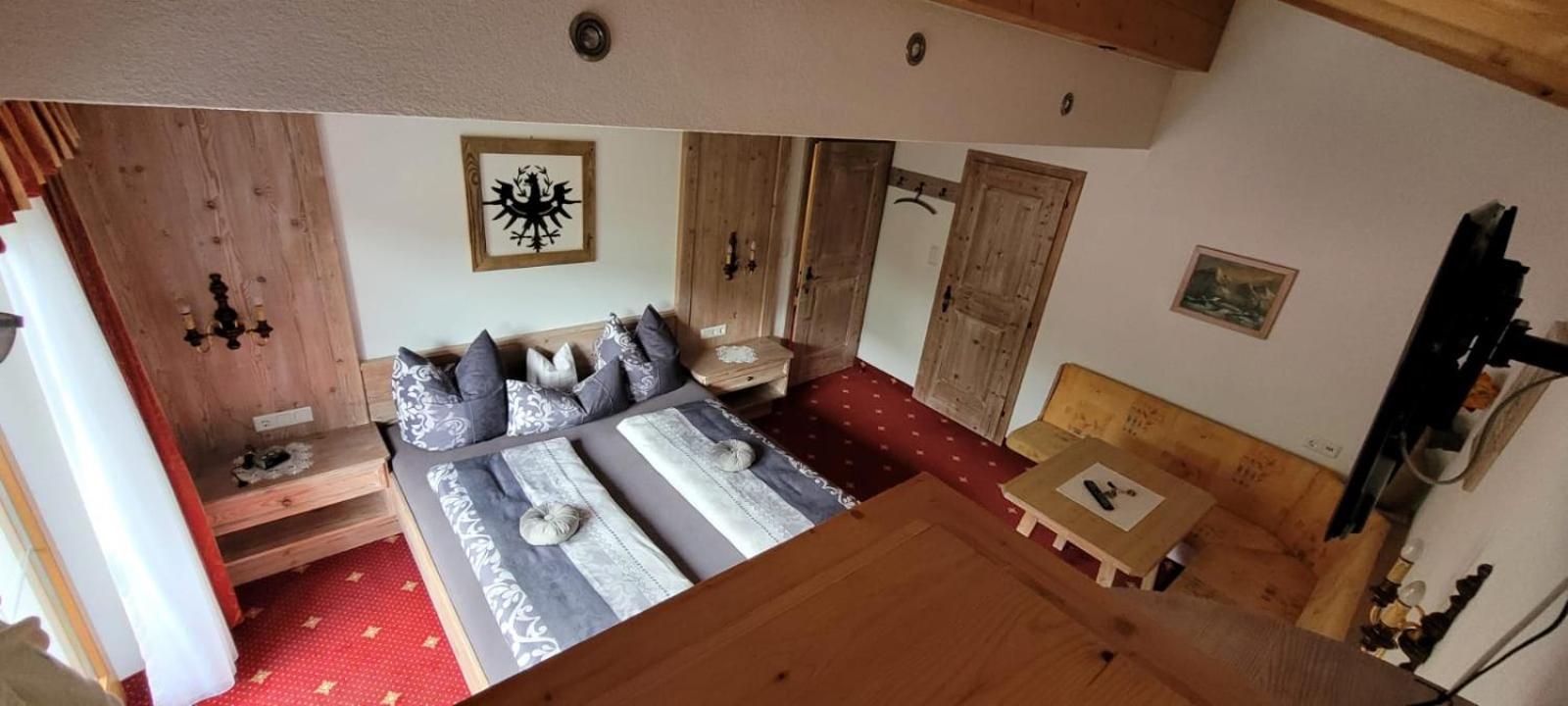 Double Room with Balcony photo 2