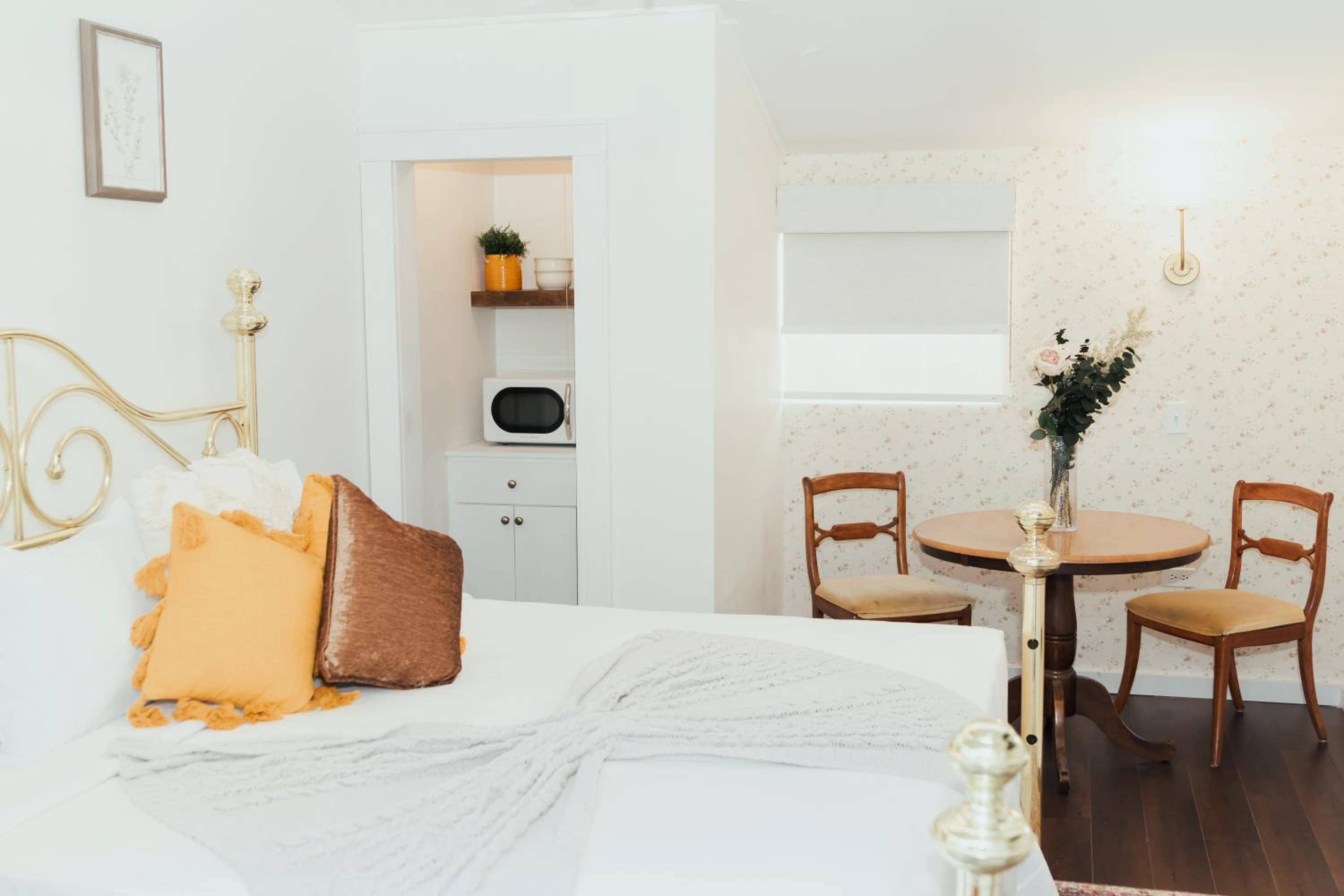 Deluxe King Suite