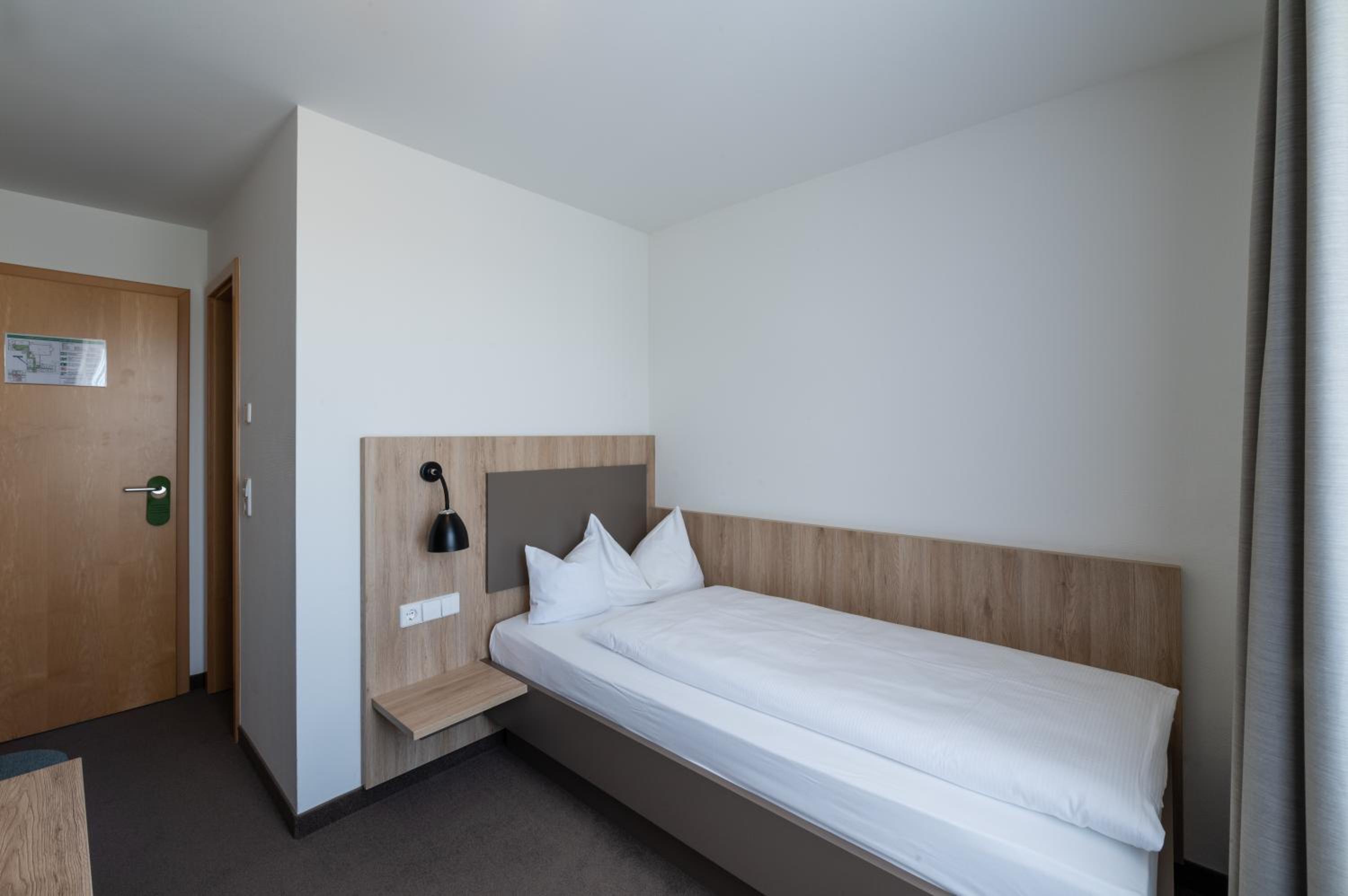 Economy Single Room