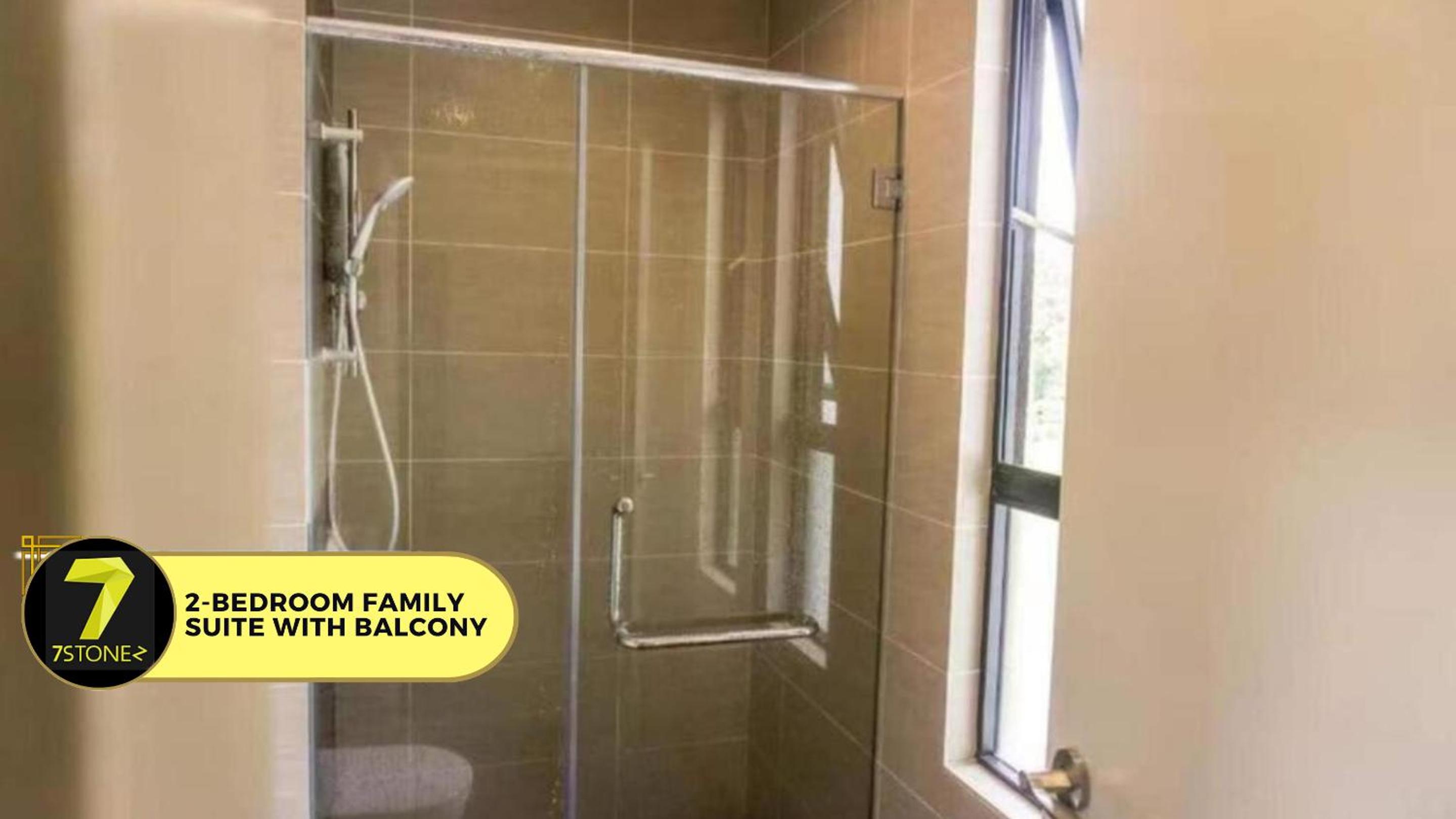 2-Bedroom Family Suite with Balcony - Photo 4