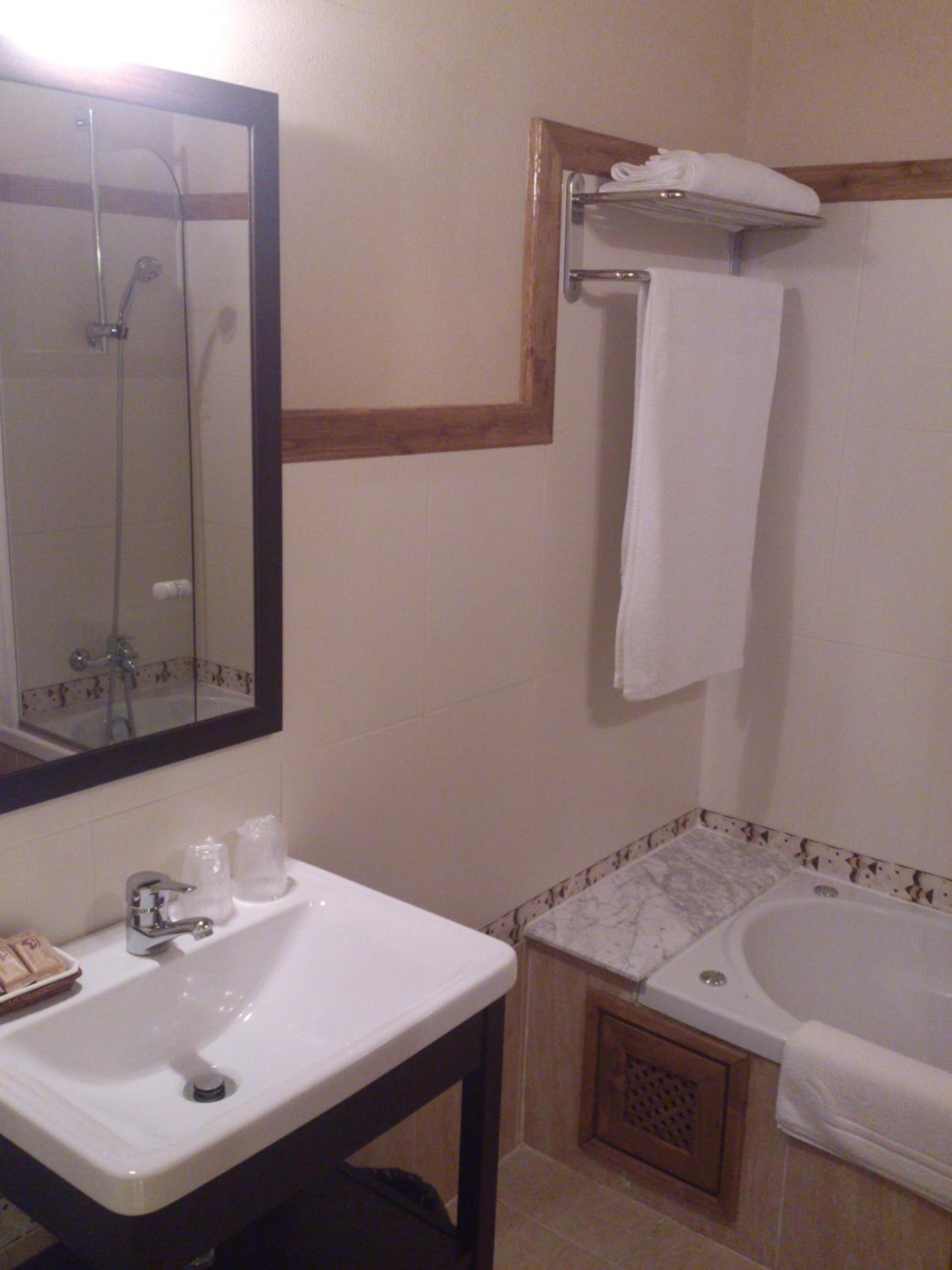 Twin Room with Mountain View photo 2