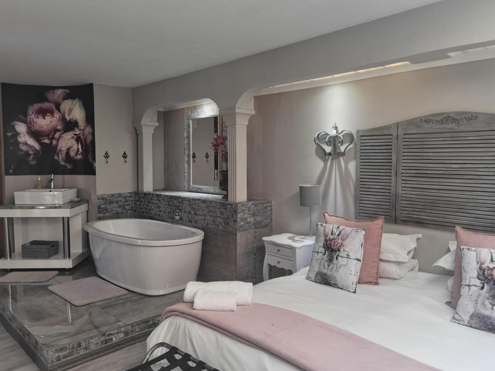 Deluxe Double or Twin Room with Pool Access - Photo 10