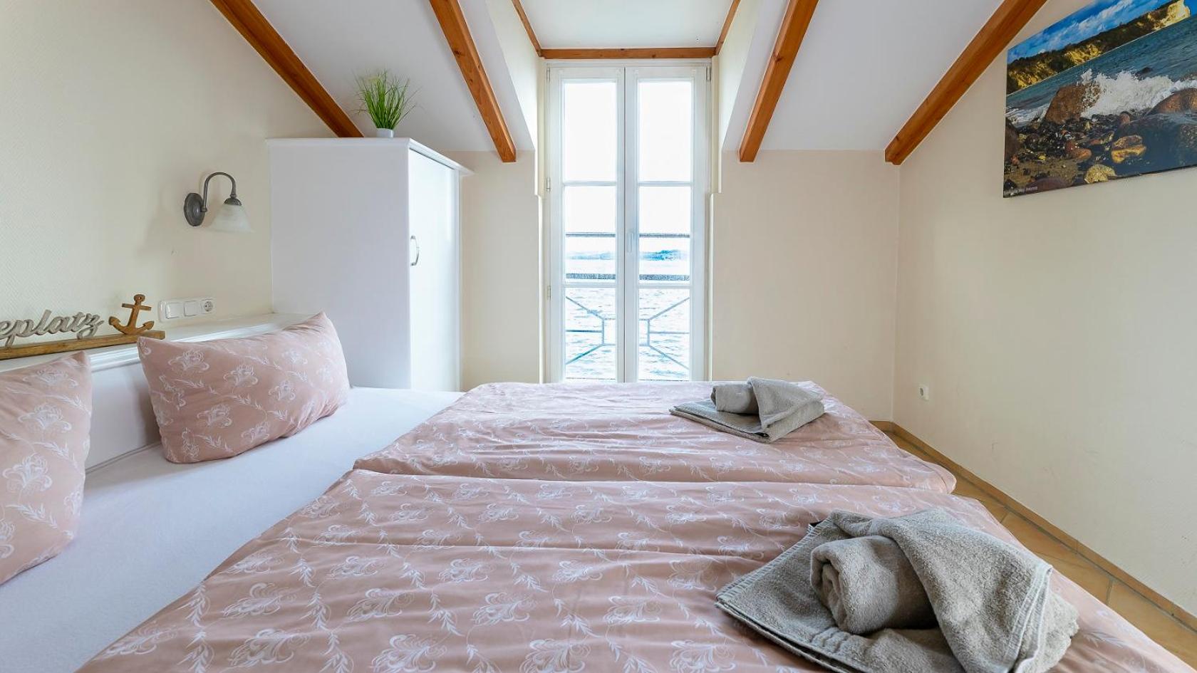 Two-Bedroom Maisonette With Sea View photo 3