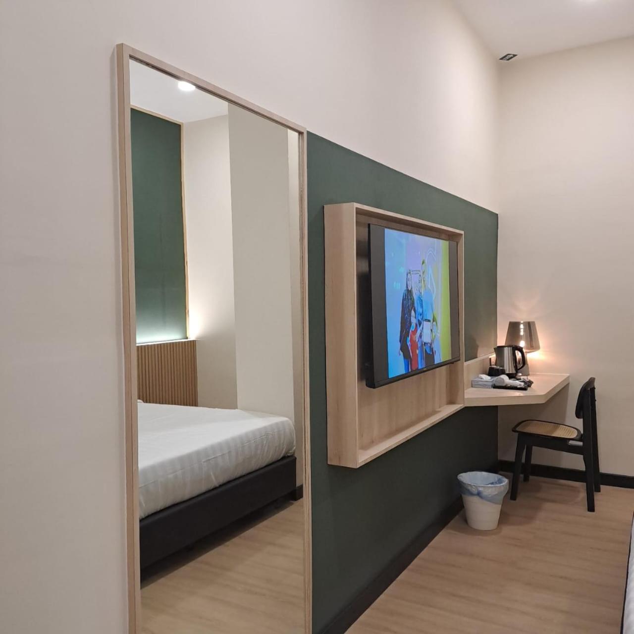 Deluxe Double Room - Photo 2