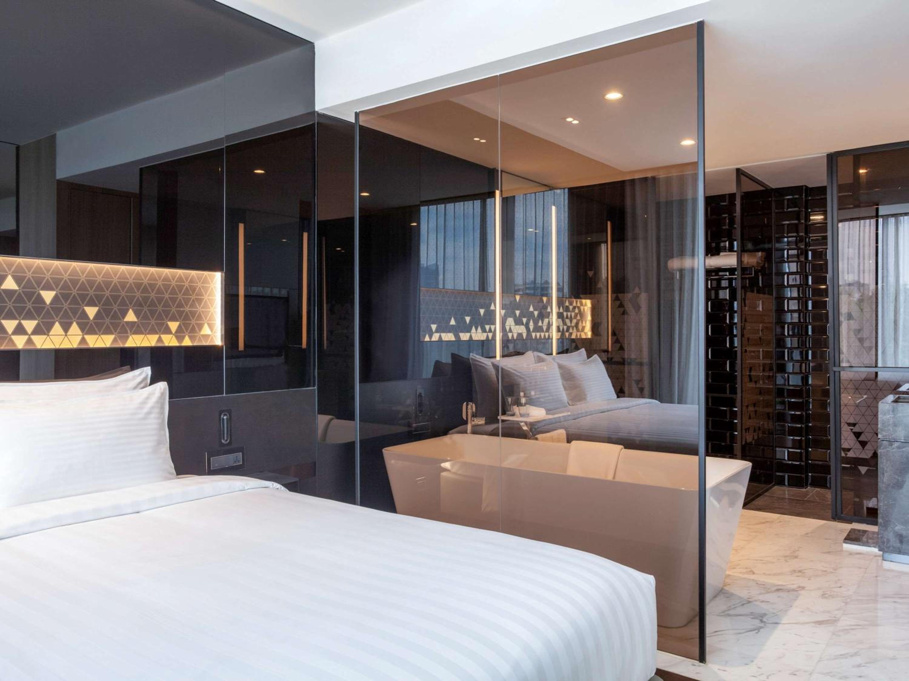 Premier Suite, Lounge Access, Higher Floor, Free Mini-bar photo 2