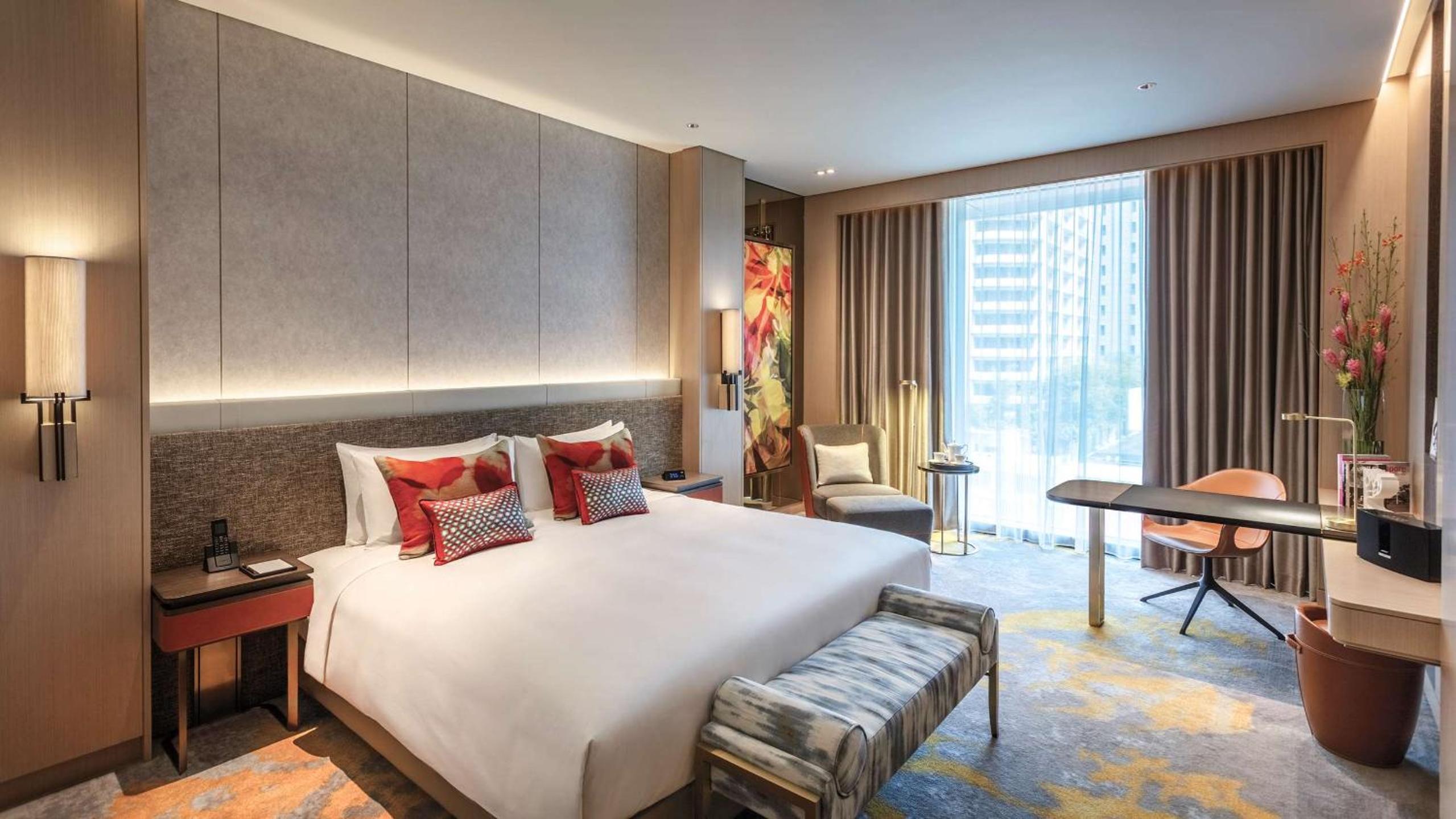 Luxury Room, 1 King Bed