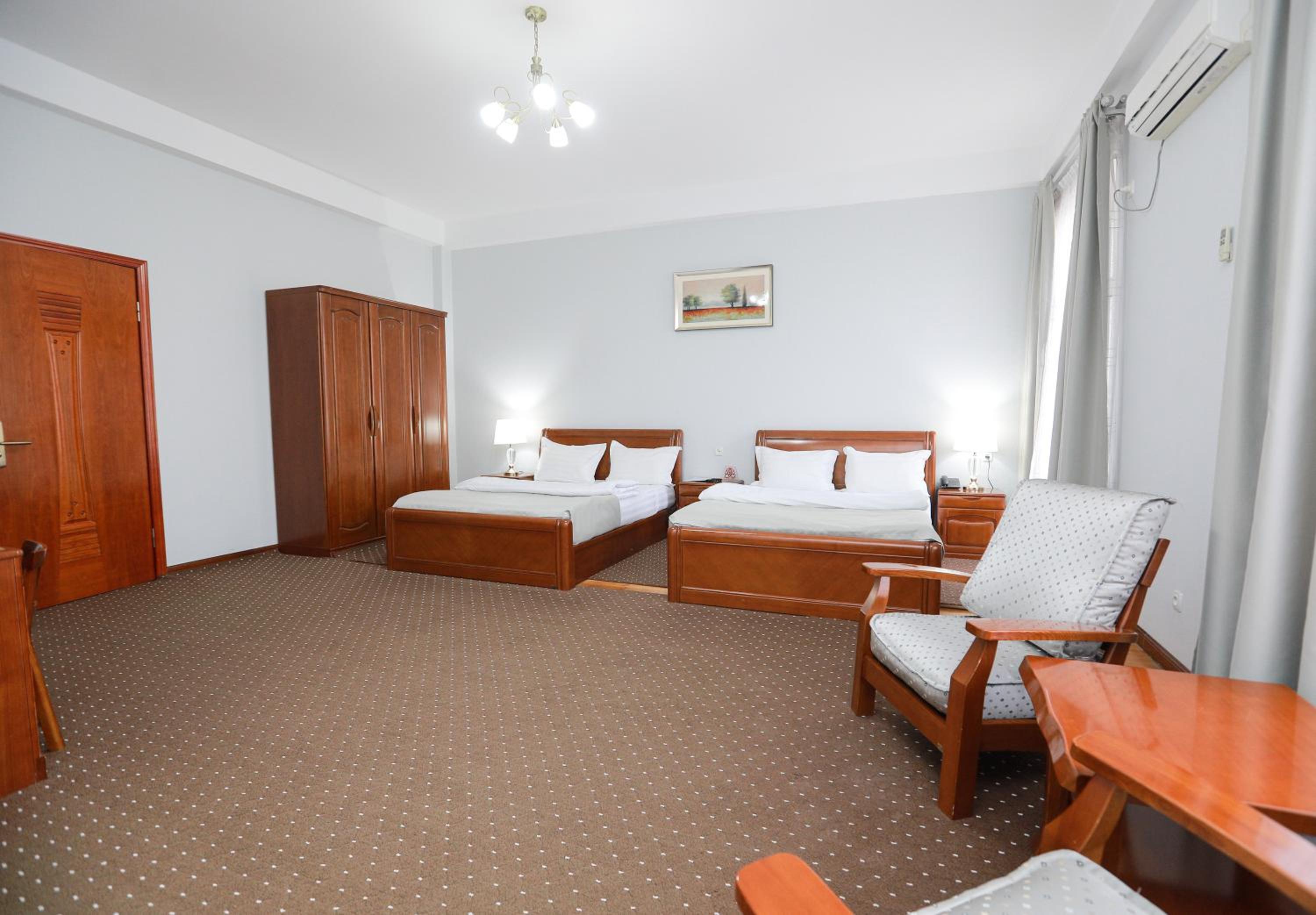 Standard Twin Room photo 3