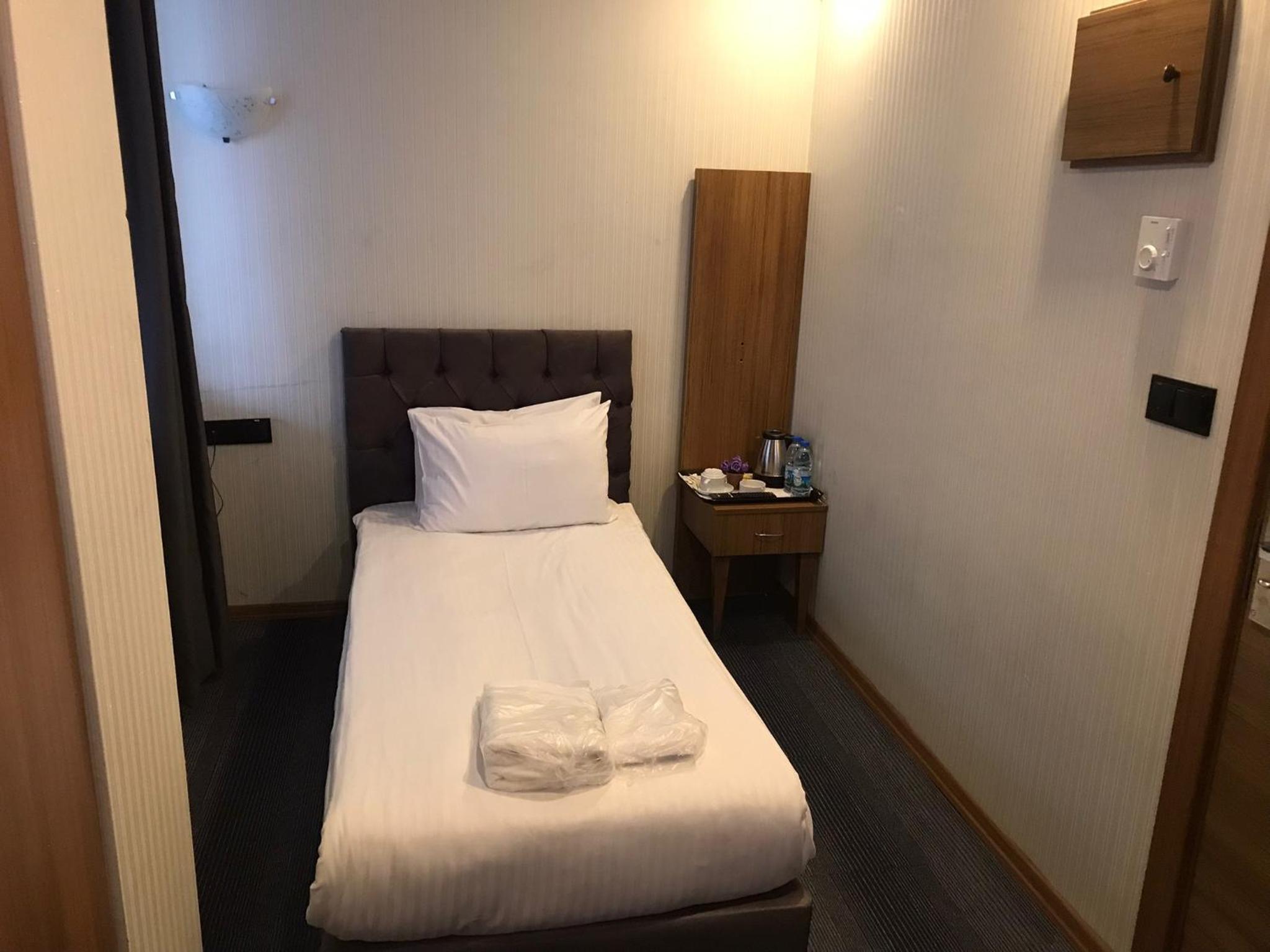 Small Single Room photo 1