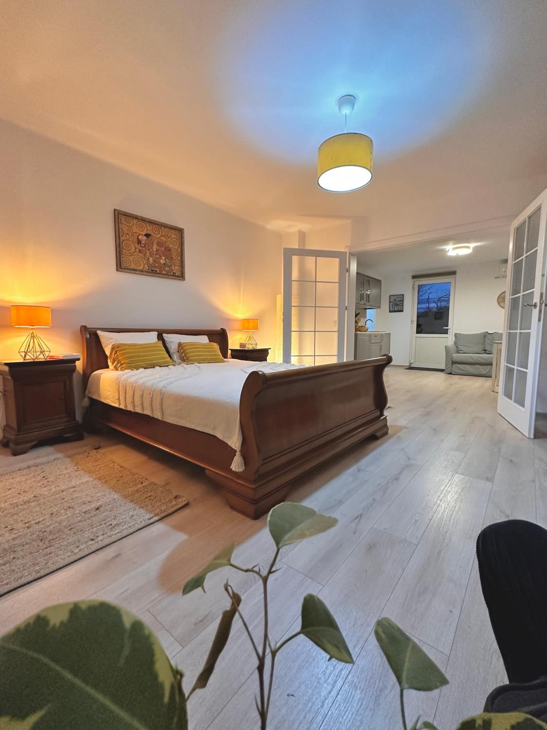 Apartment with Garden View - Photo 7