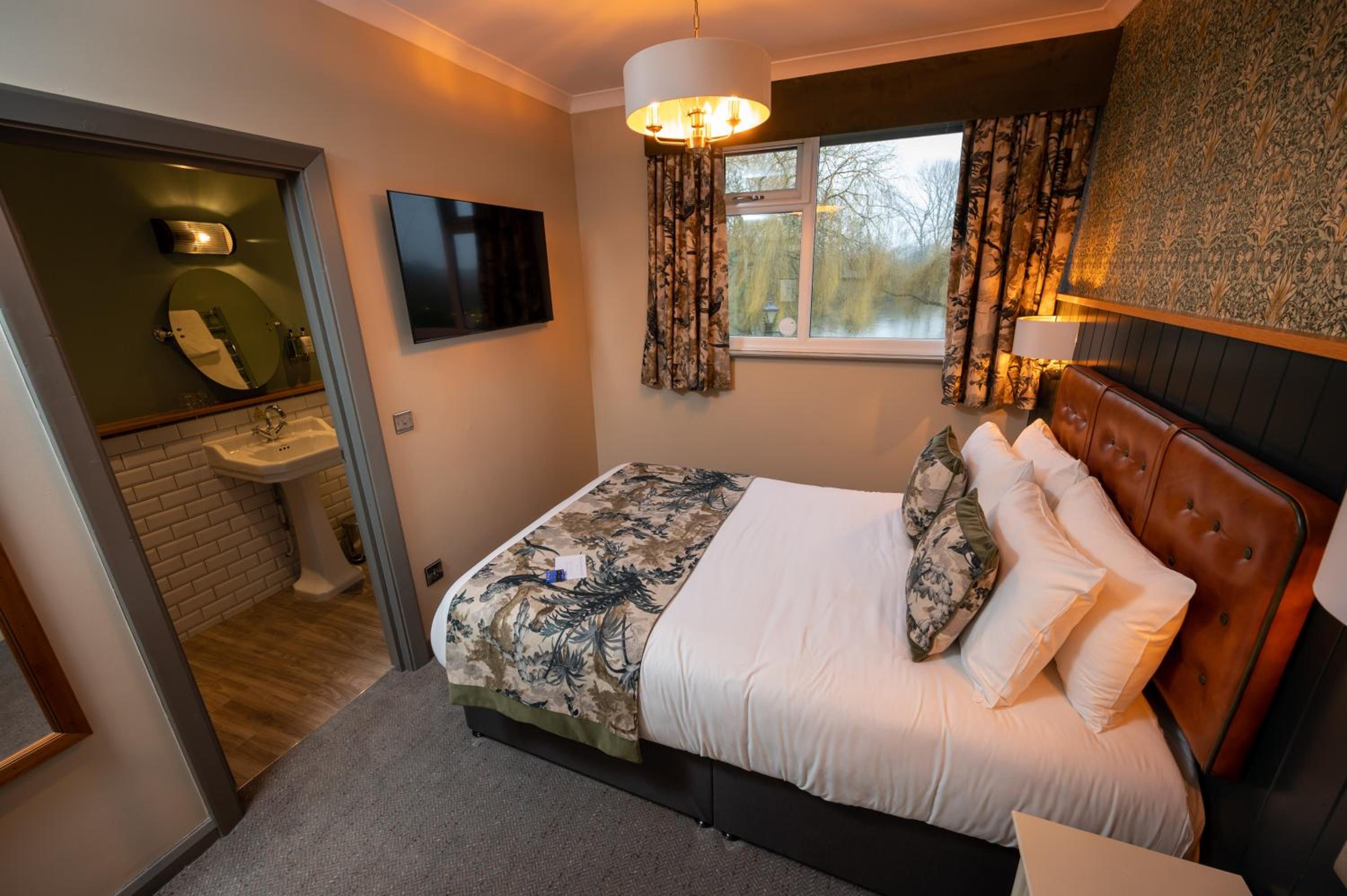 Double Room with Garden View - Photo 6