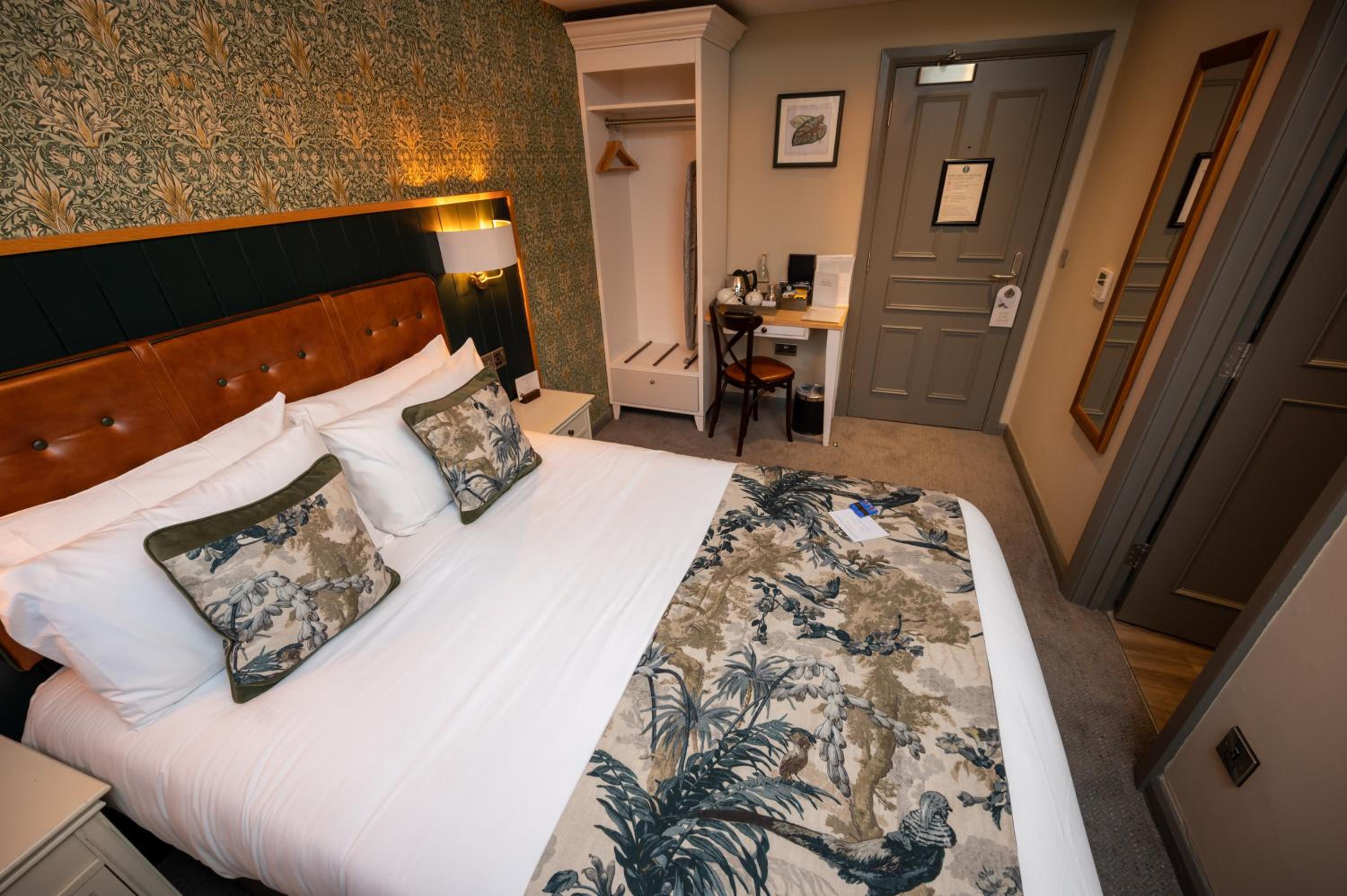 Double Room with Garden View - Photo 3