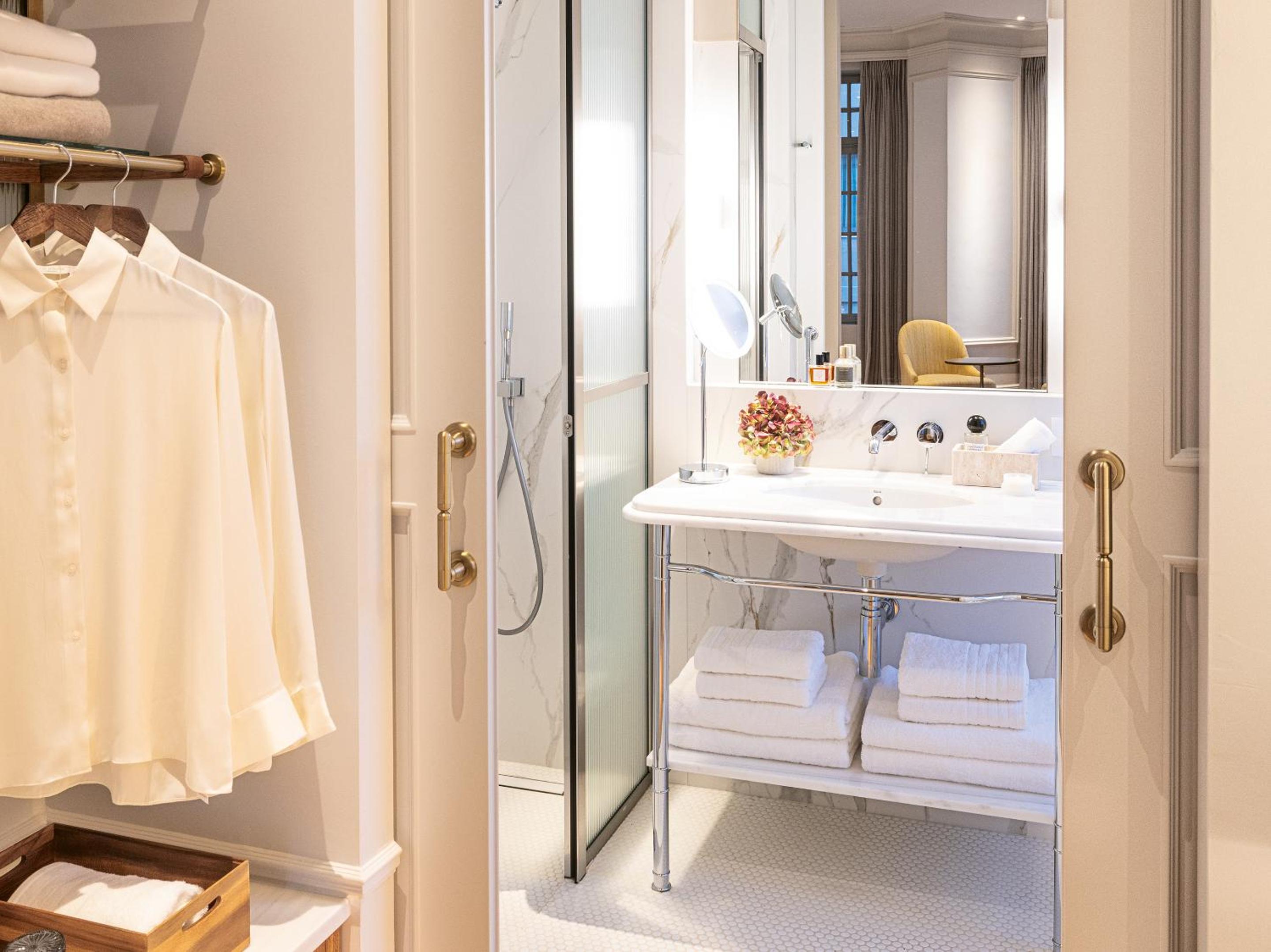 Metropolis Junior Suite