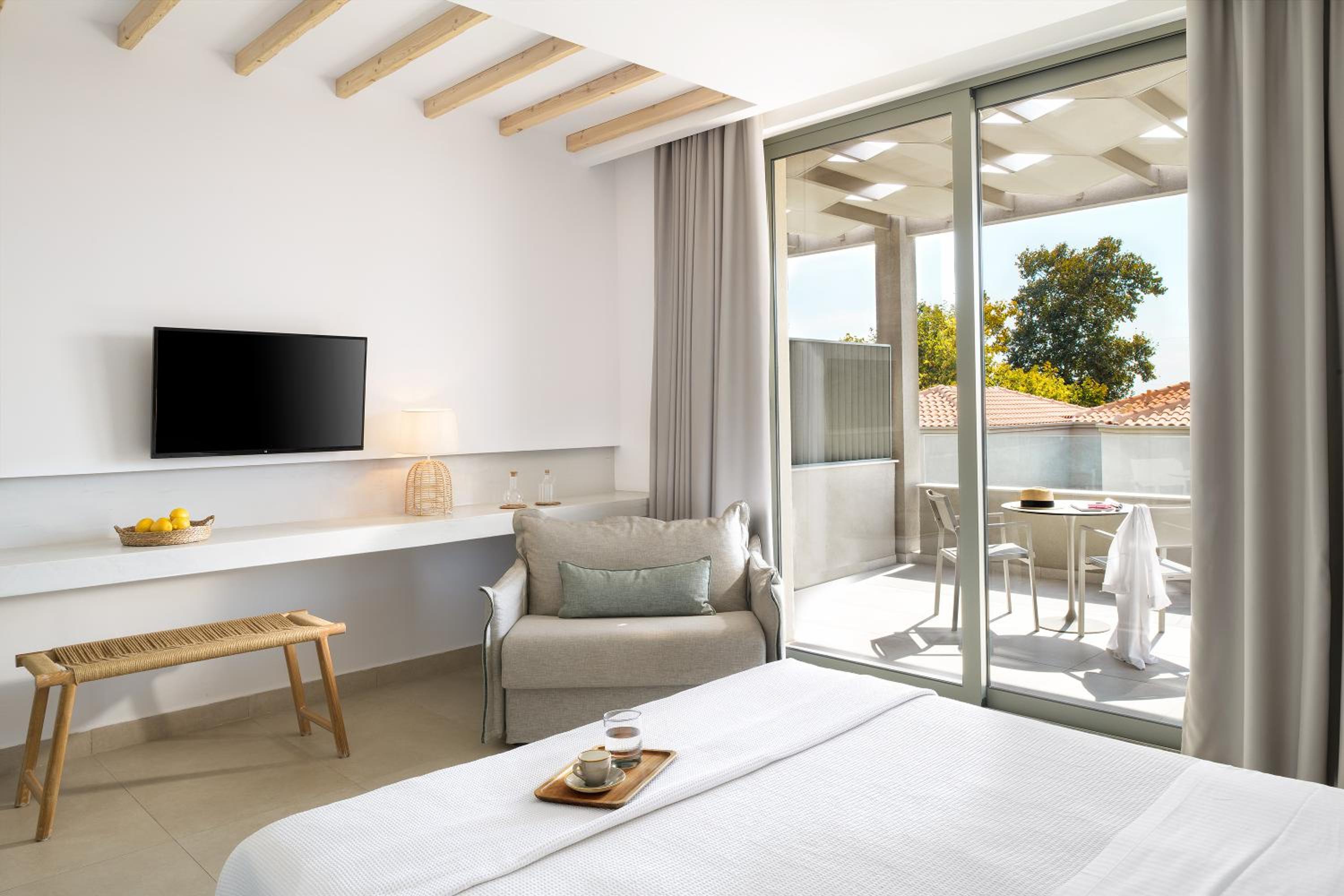 Junior Suite with Garden View