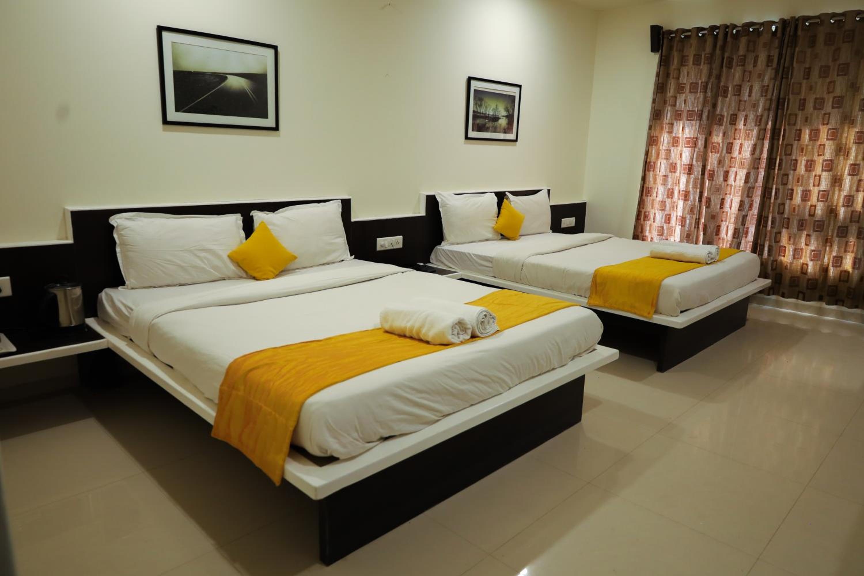 Comfort Quadruple Room - Photo 16
