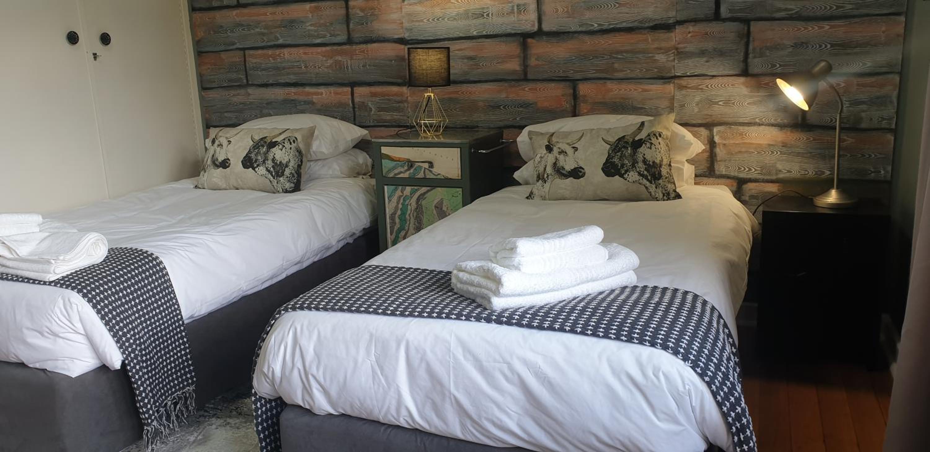 Double Or Twin Room With Shared Bathroom photo 2
