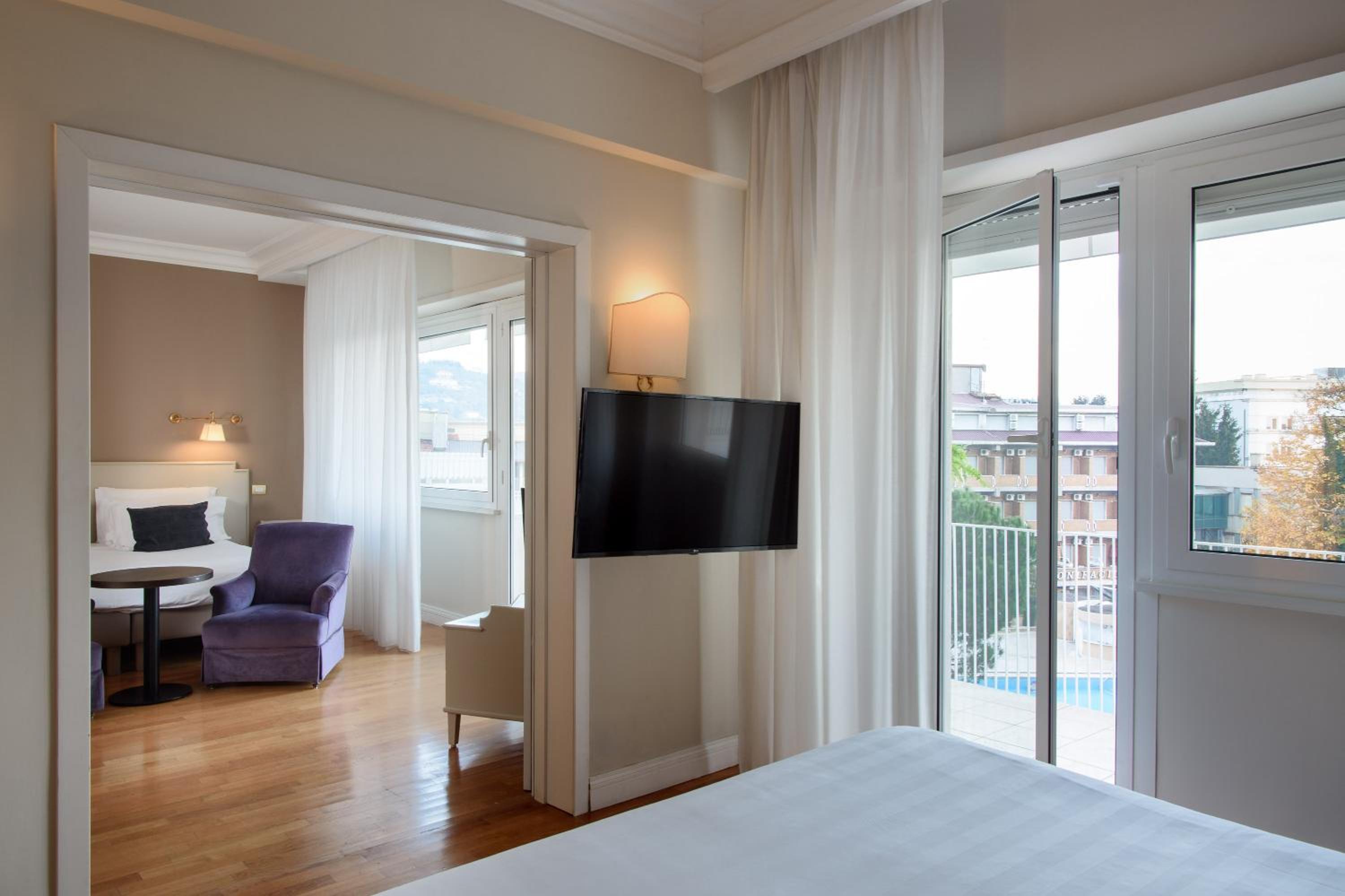 Two Connecting Double Rooms - Photo 6