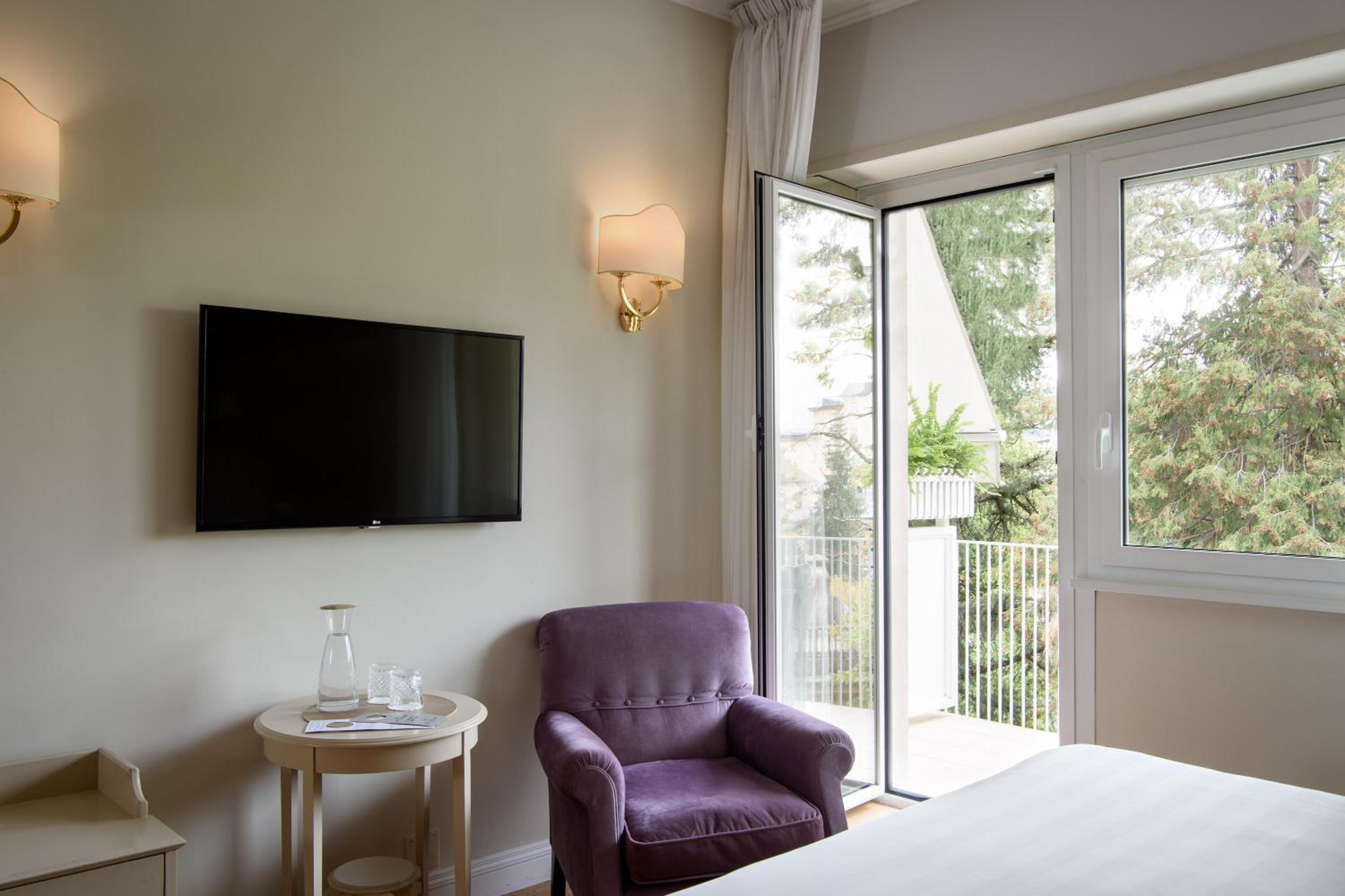 Superior Double Room with Spa Access - Photo 9