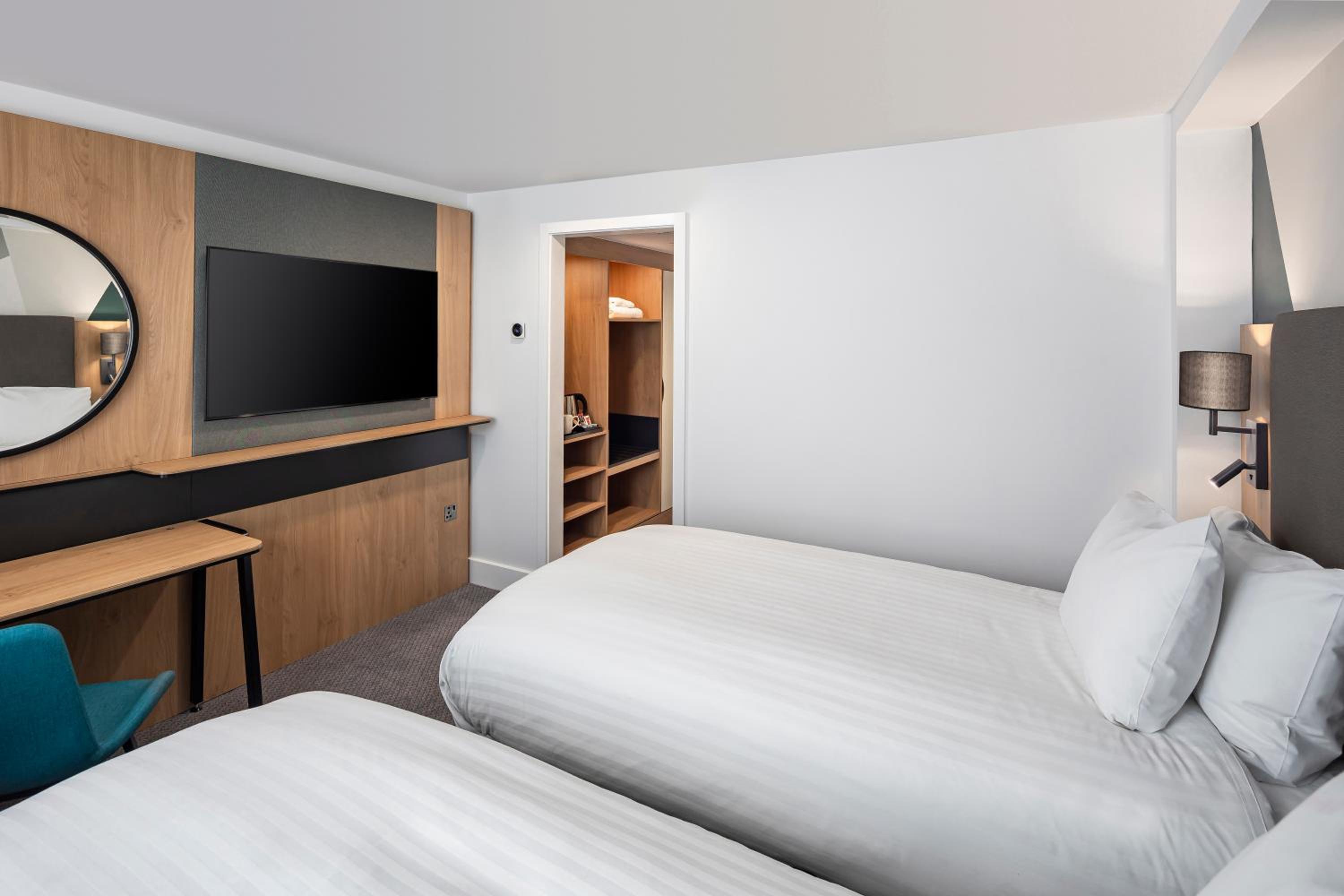 Standard Room with Two Single Beds - Photo 3