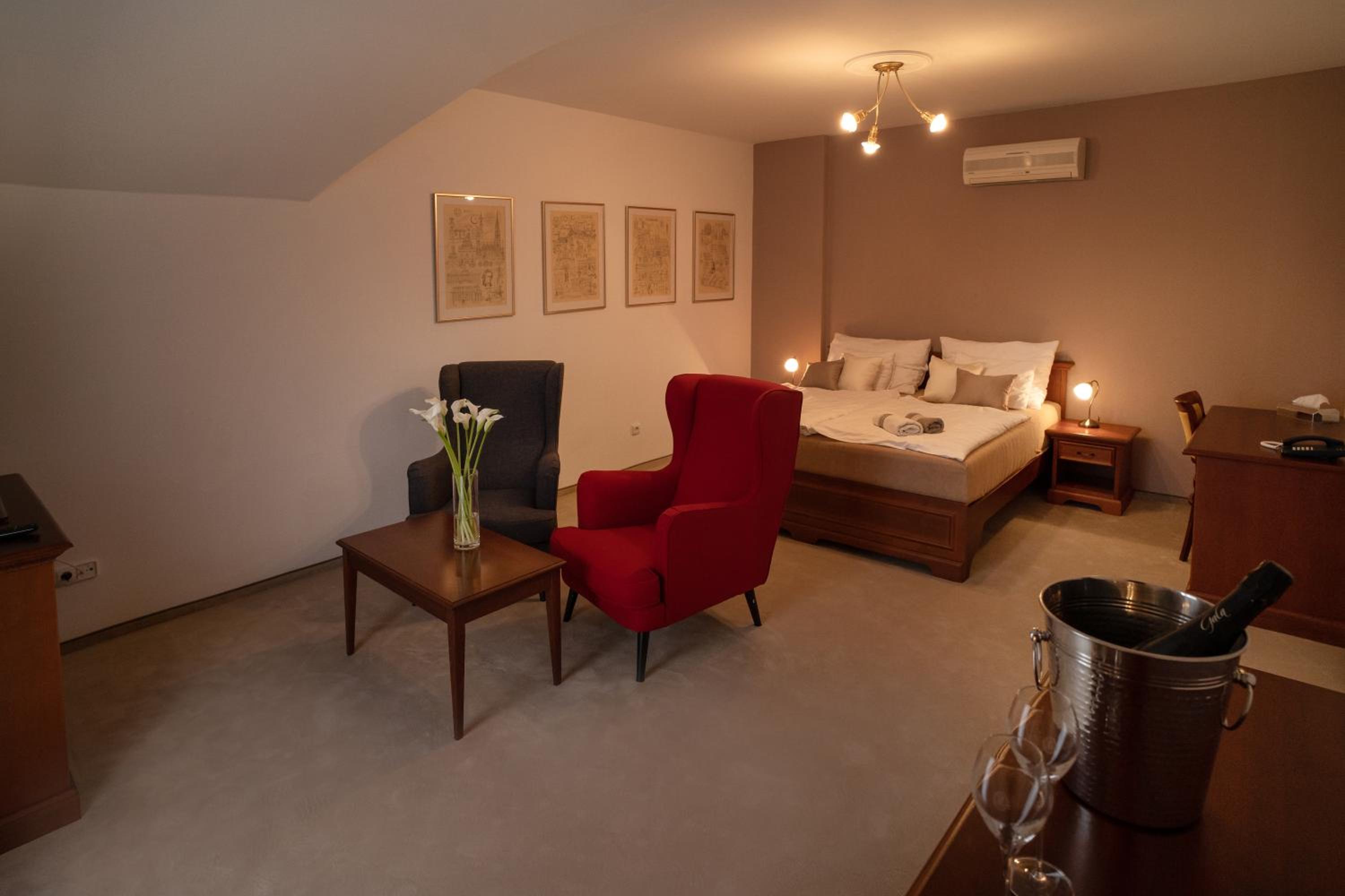 Three-Bedroom Apartment-in the building next door