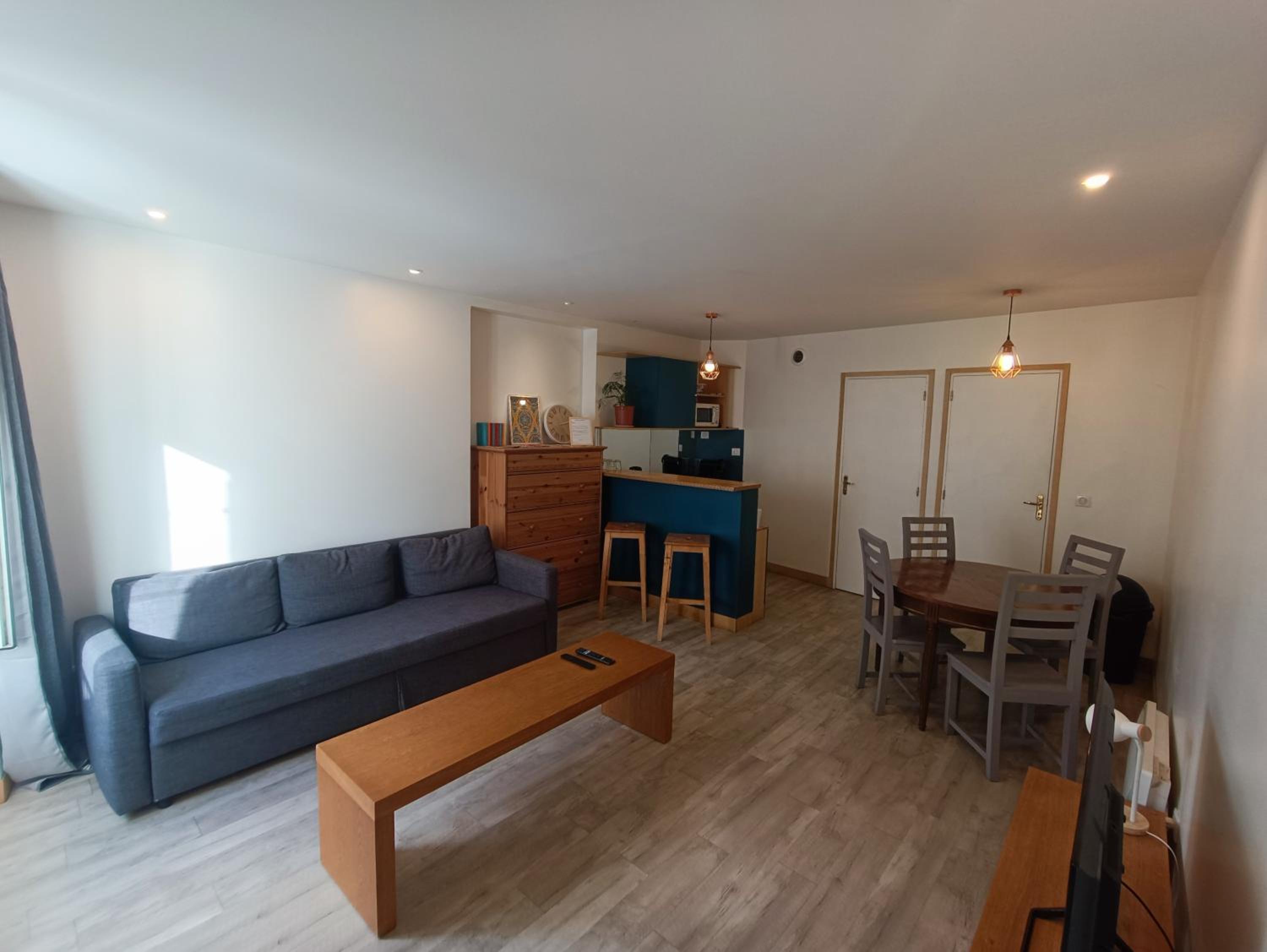 One-Bedroom Apartment - Photo 6