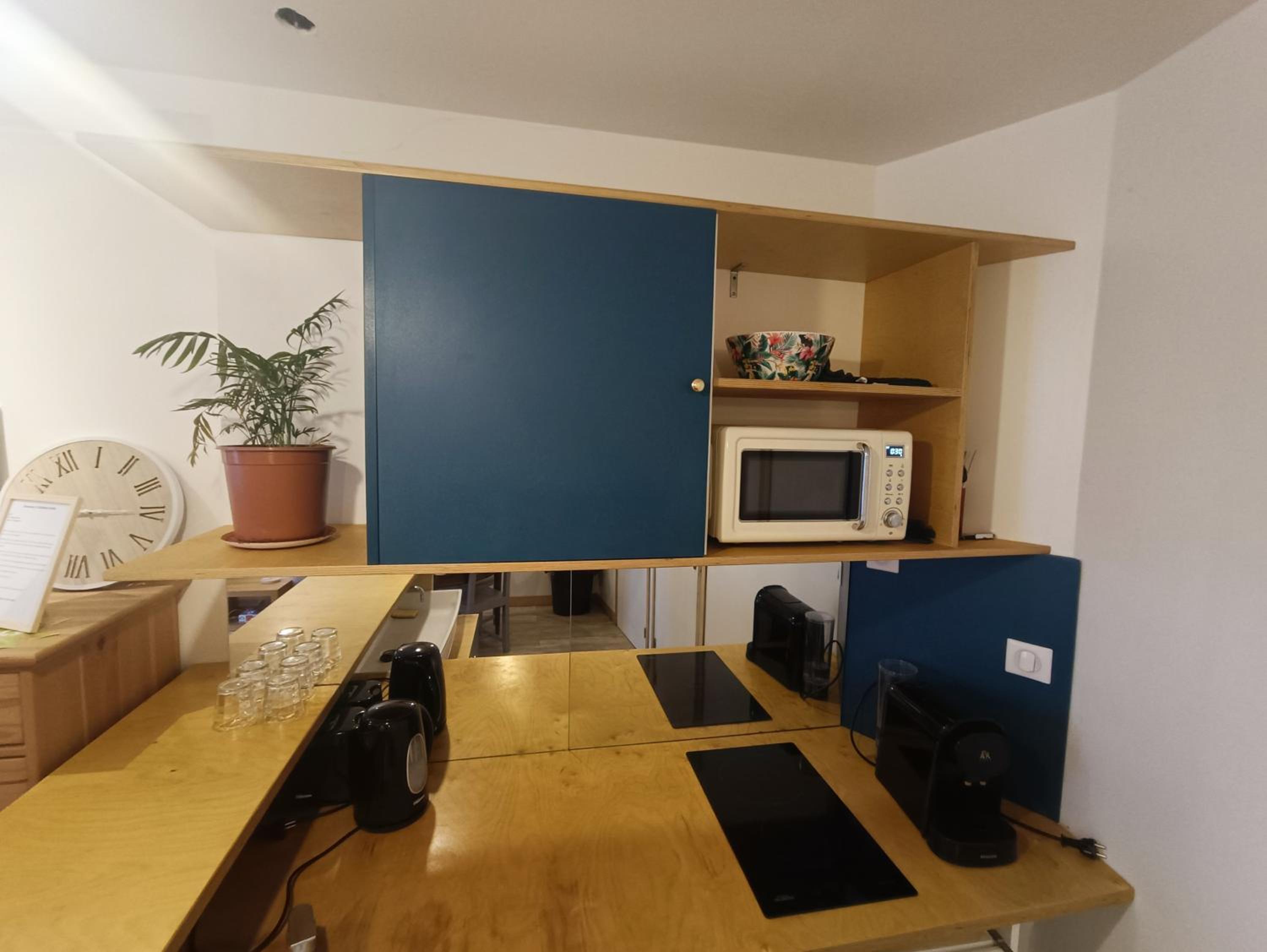 One-Bedroom Apartment - Photo 8