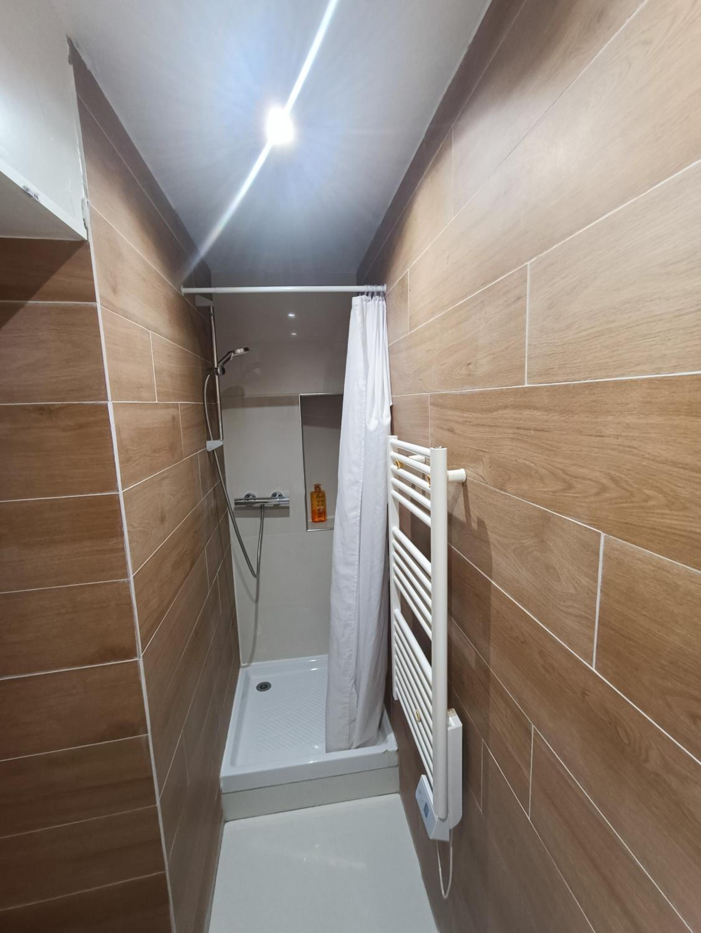 One-Bedroom Apartment - Photo 9