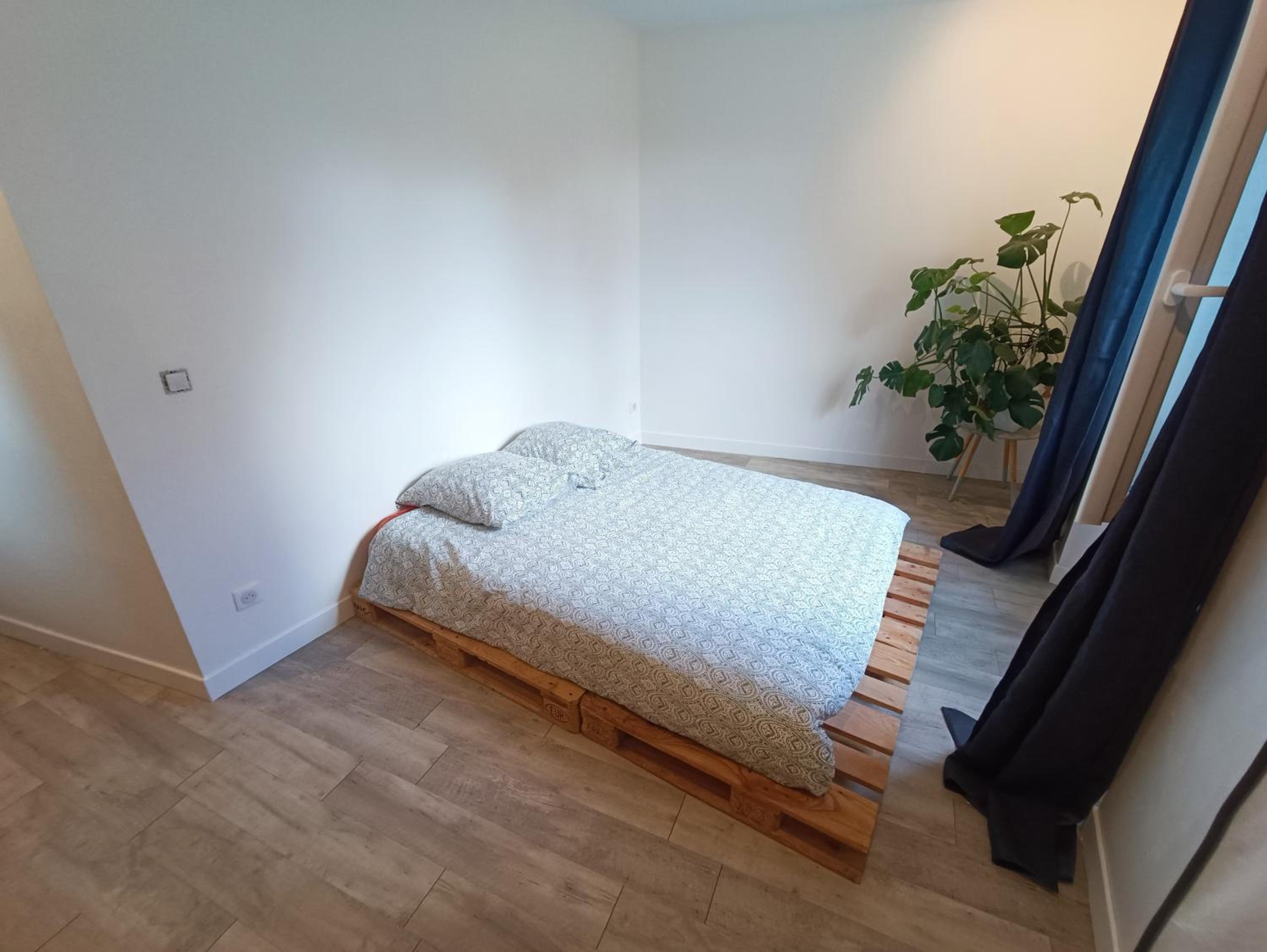 One-Bedroom Apartment - Photo 20