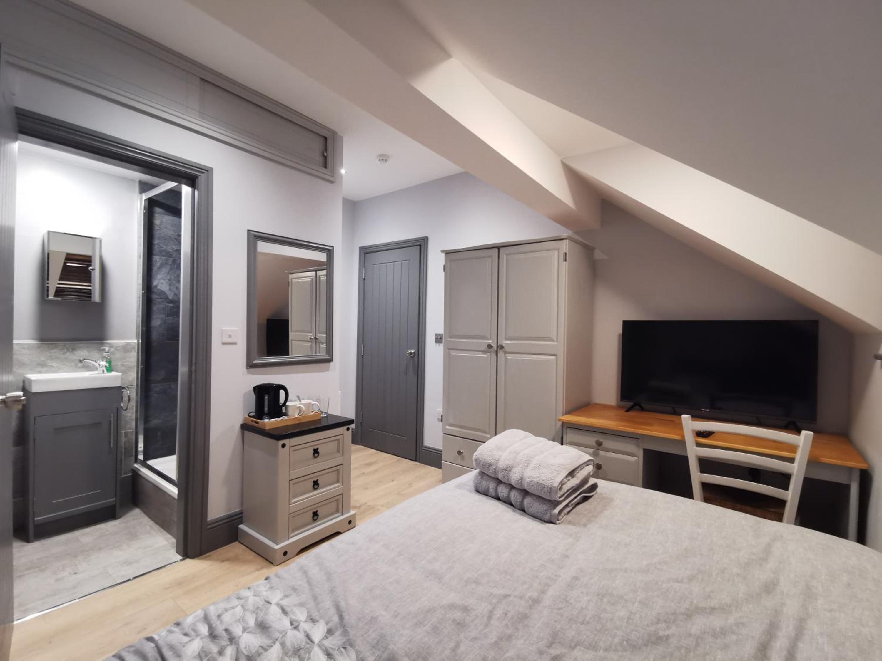 Double Room with Private Bathroom photo 2
