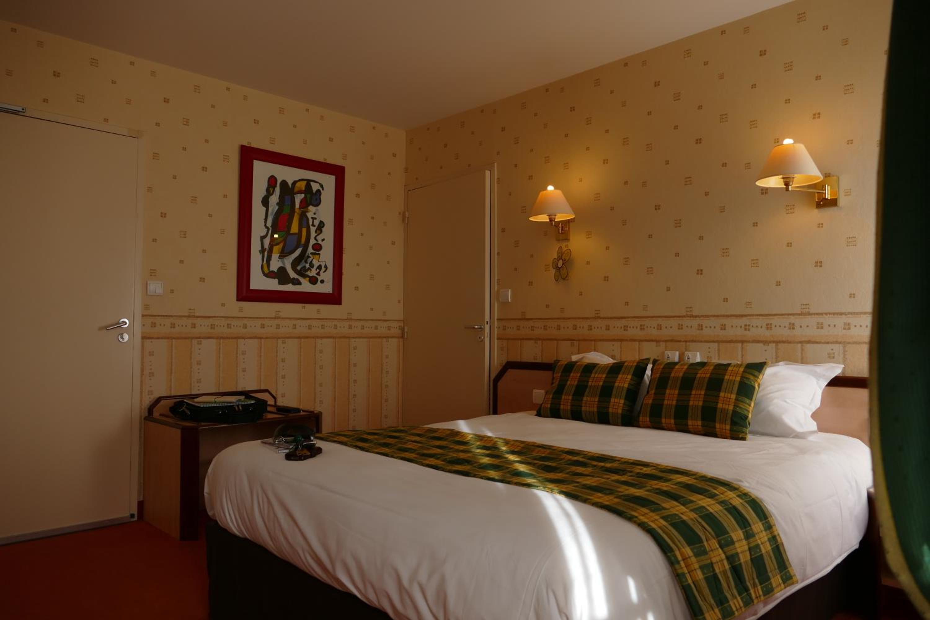 Standard Double Room - Shower