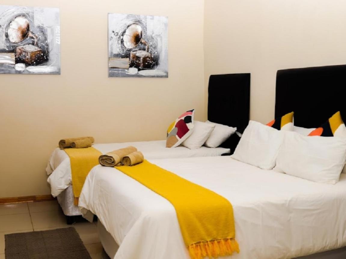Standard Family Room - Photo 1