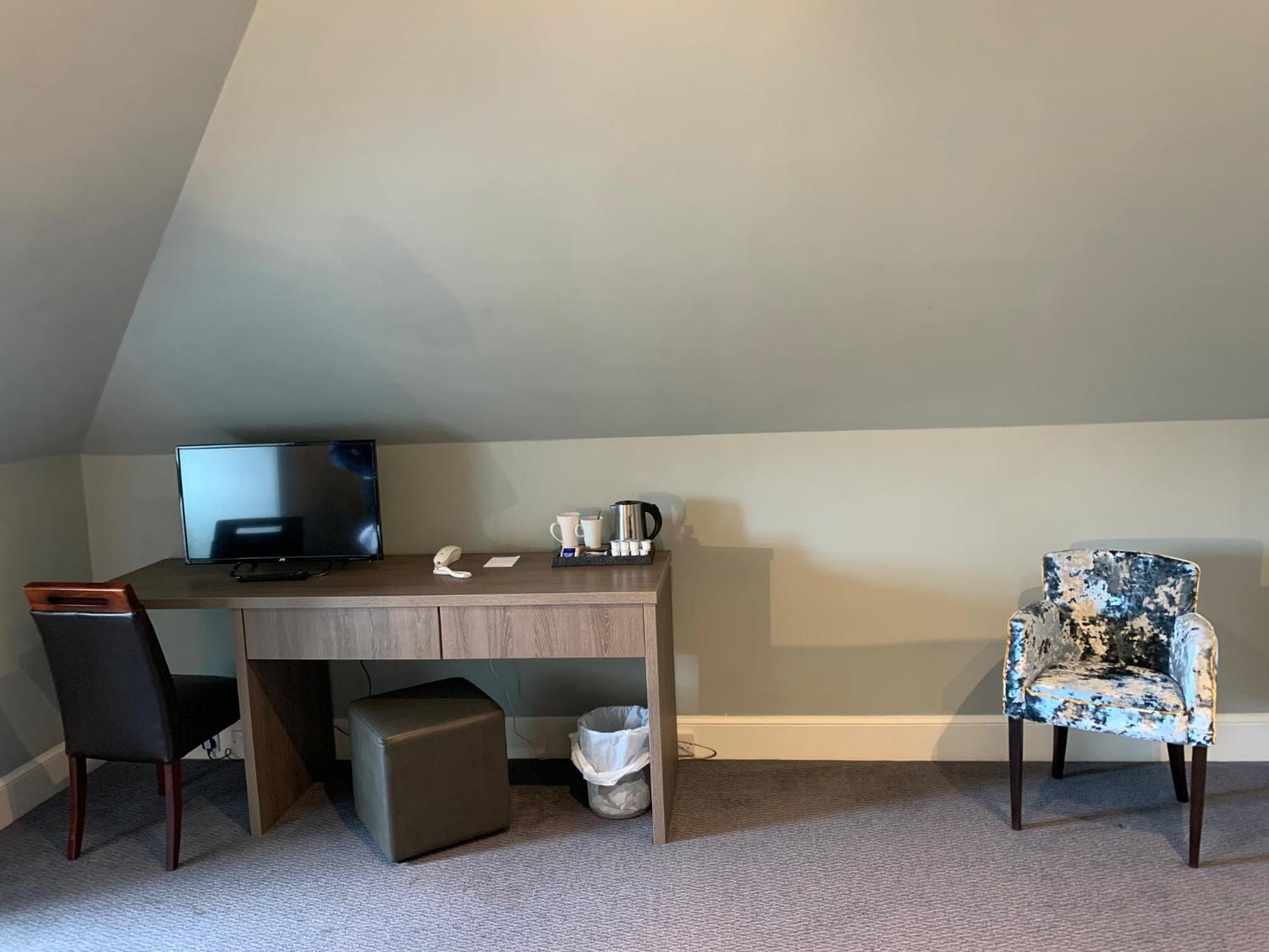 Deluxe King Room photo 2
