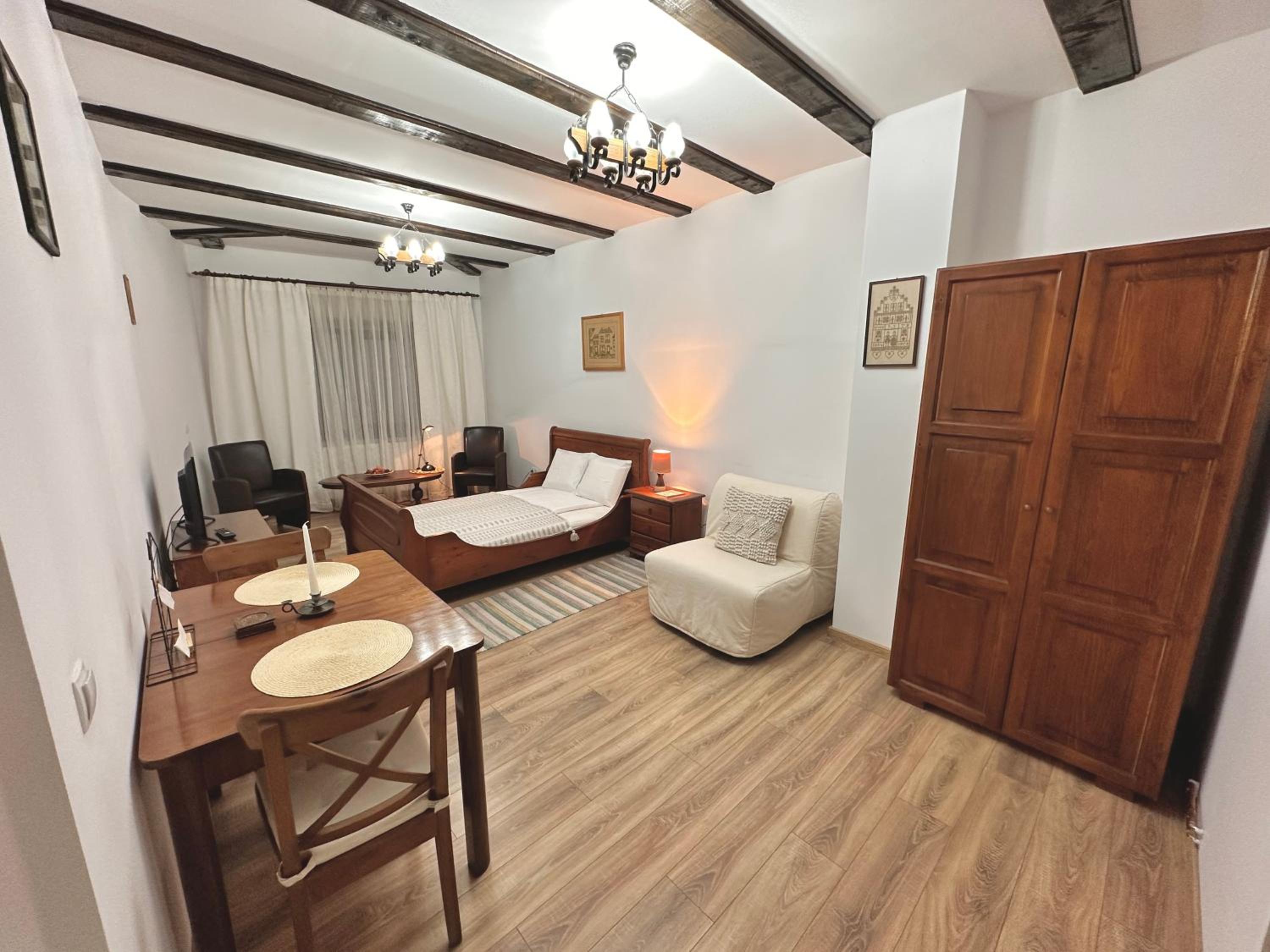 One-Bedroom Apartment - Photo 9
