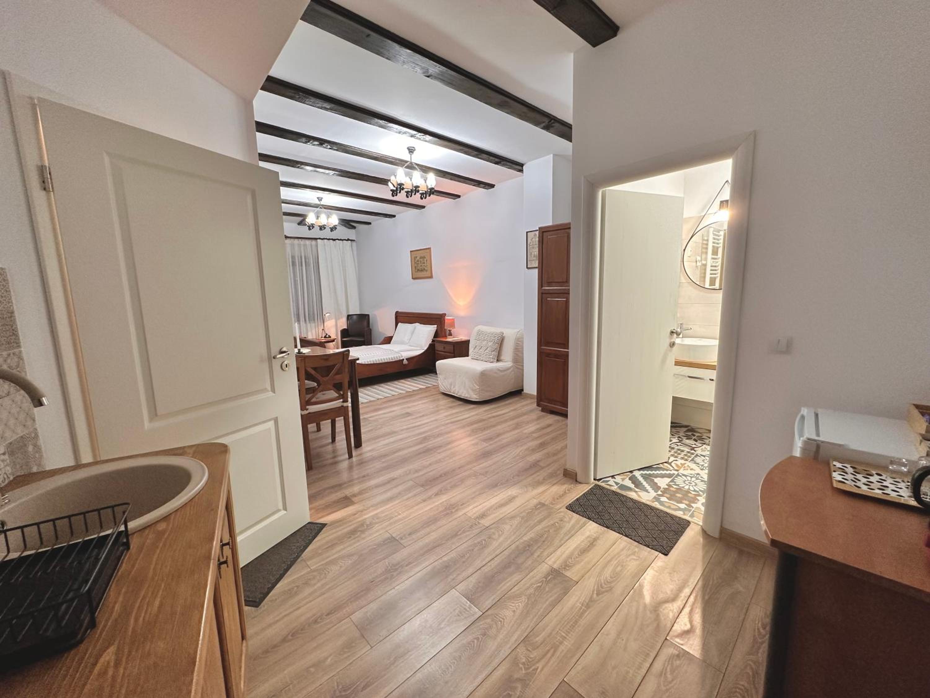 One-Bedroom Apartment - Photo 1
