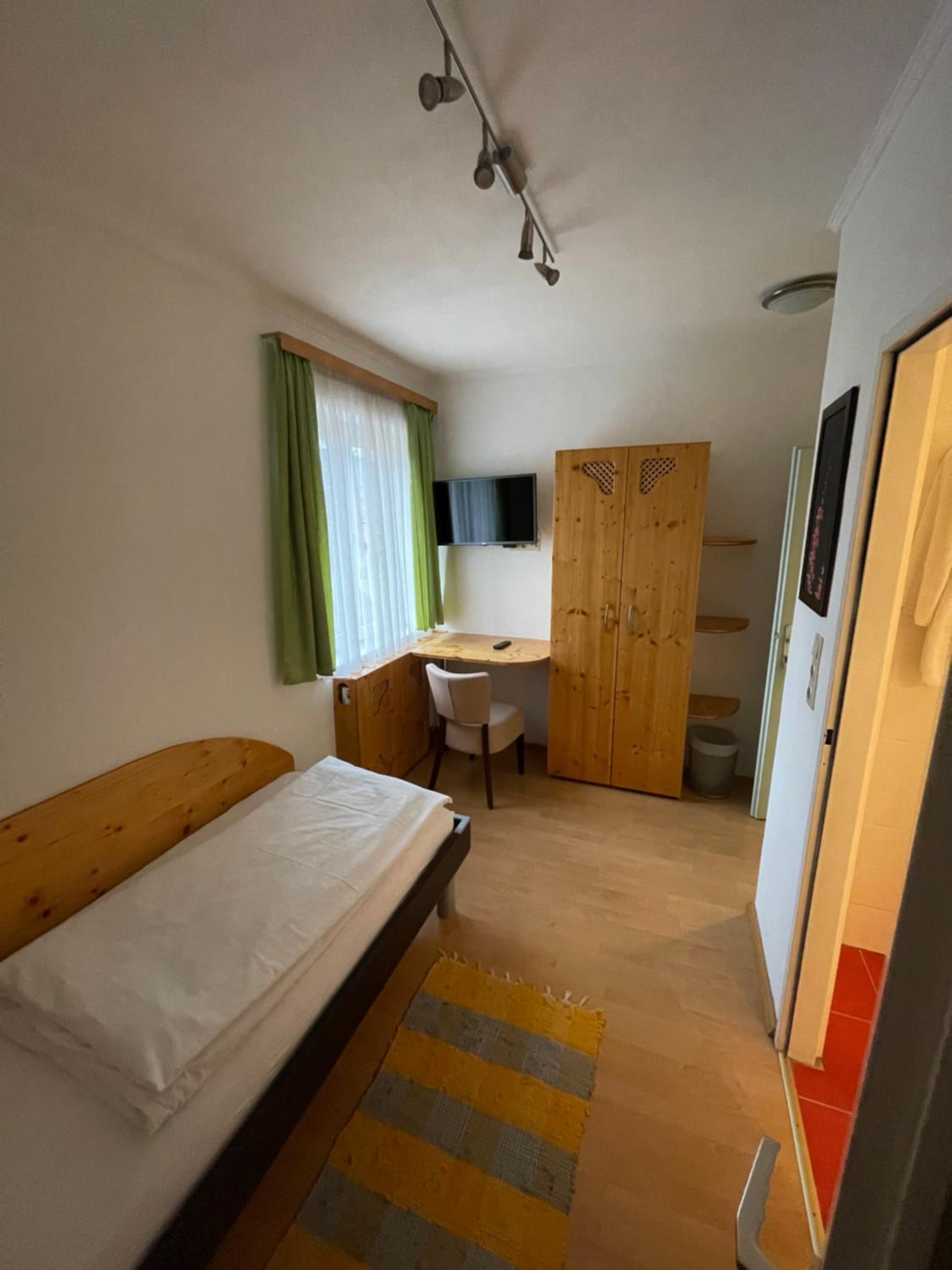 Single Room with Shower
